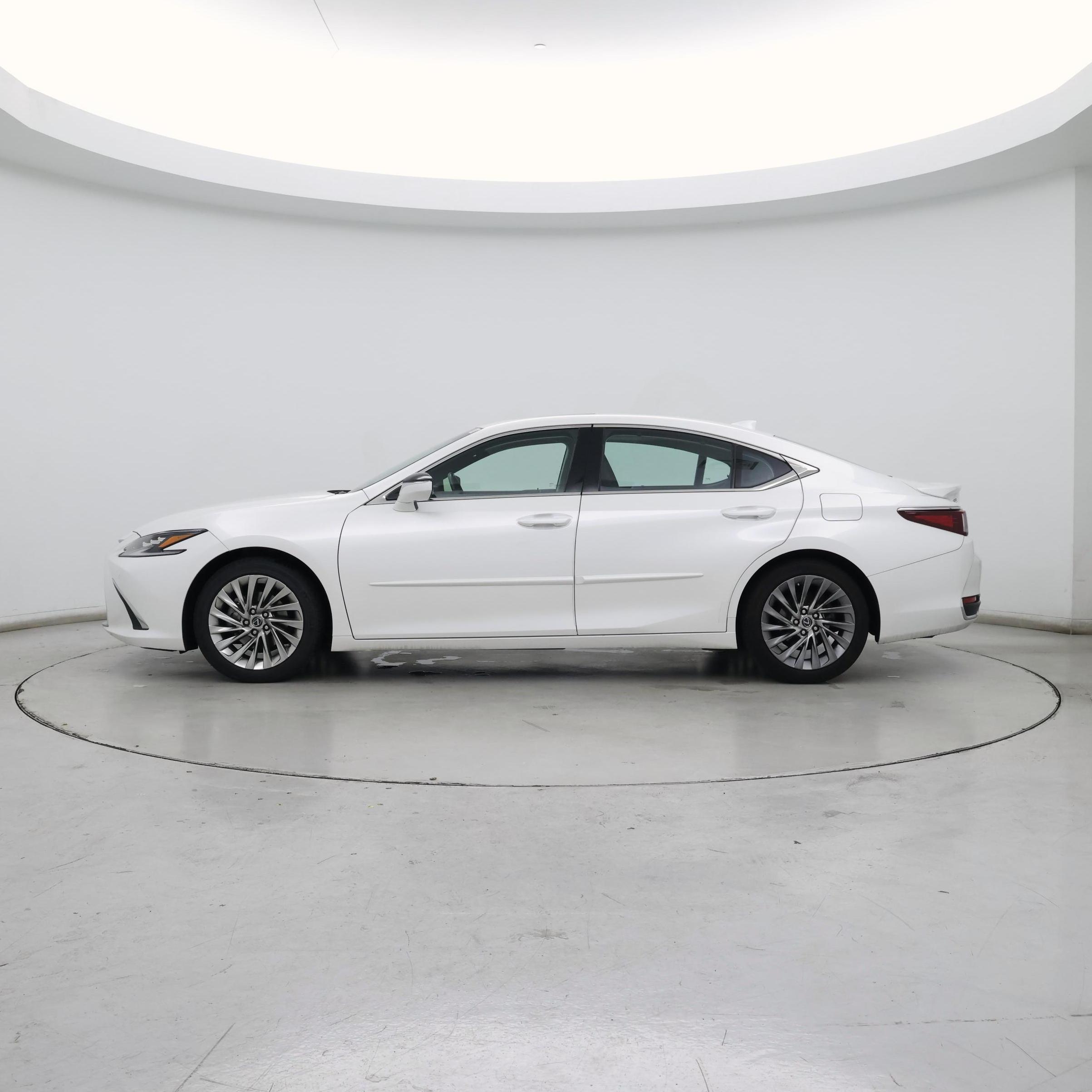 Thumbnail: 2023 Lexus ES - 3