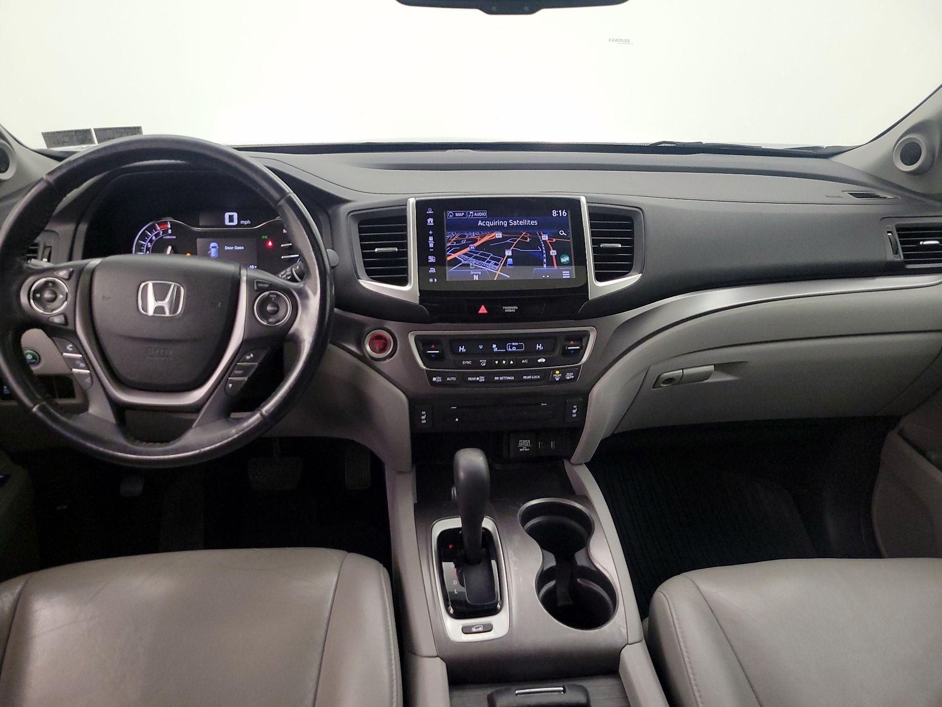 Thumbnail: 2018 Honda Pilot - 9