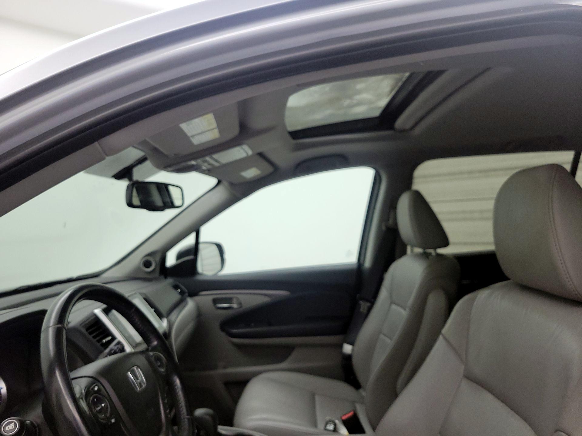 Thumbnail: 2018 Honda Pilot - 20