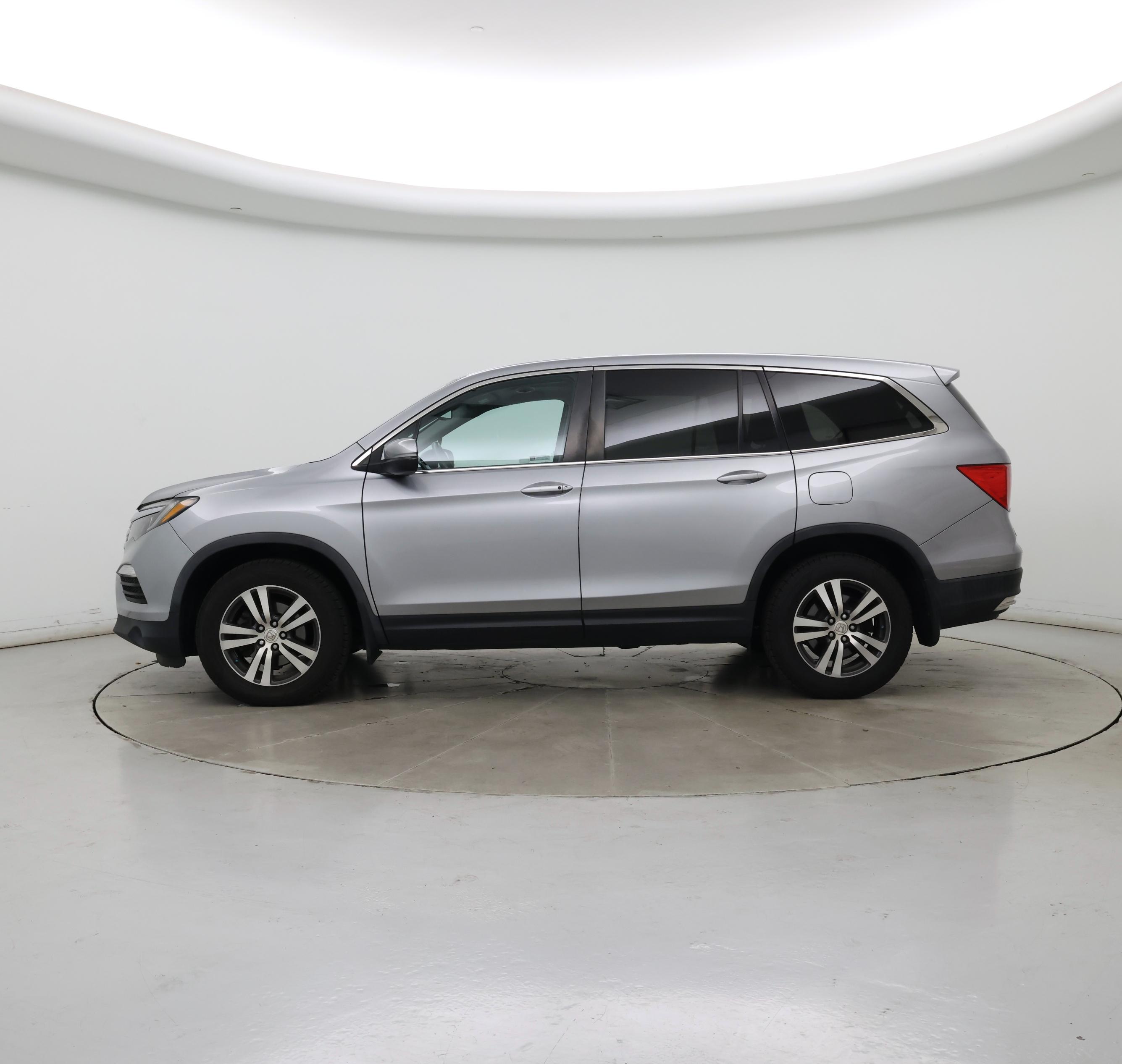 Thumbnail: 2018 Honda Pilot - 3