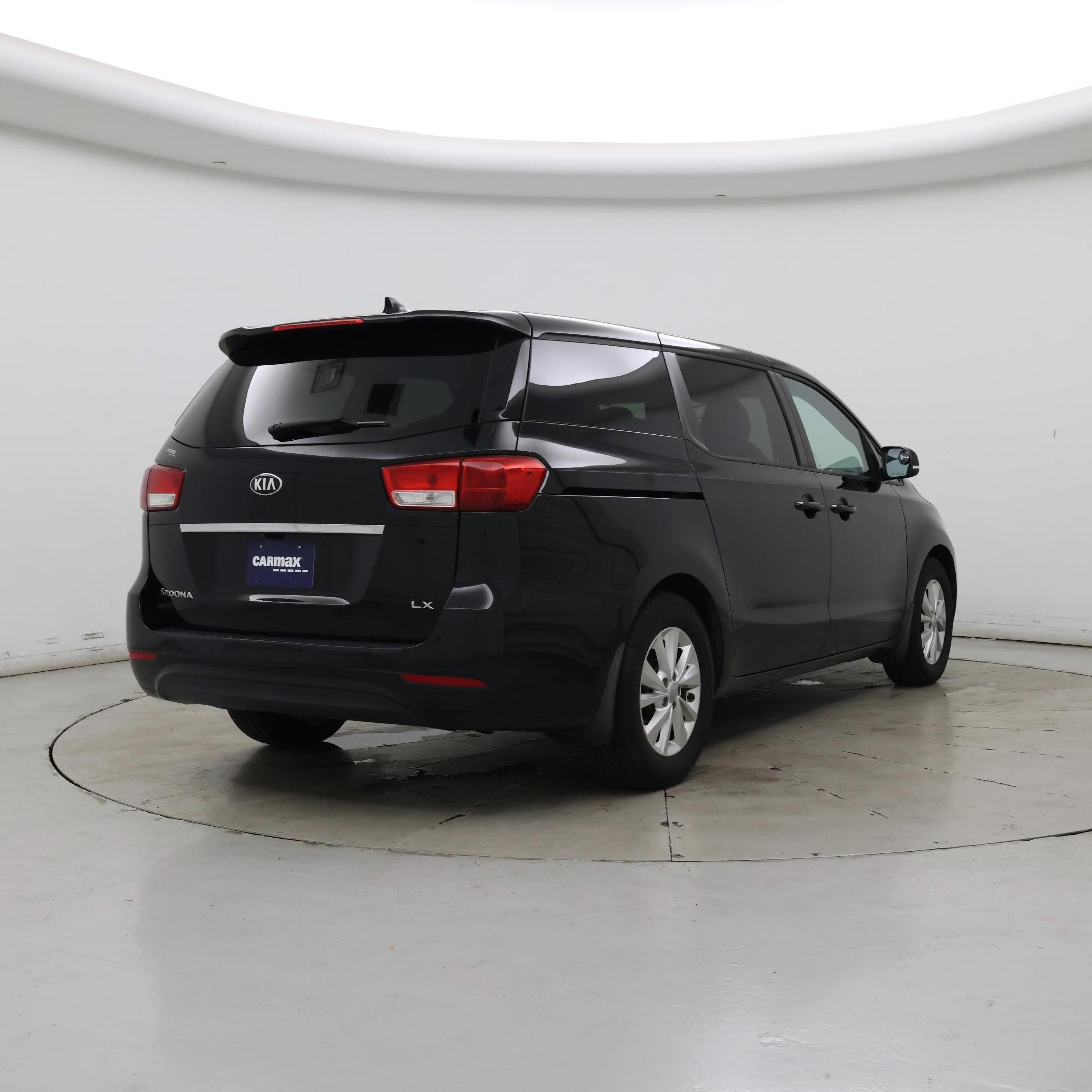 Thumbnail: 2017 Kia Sedona - 8