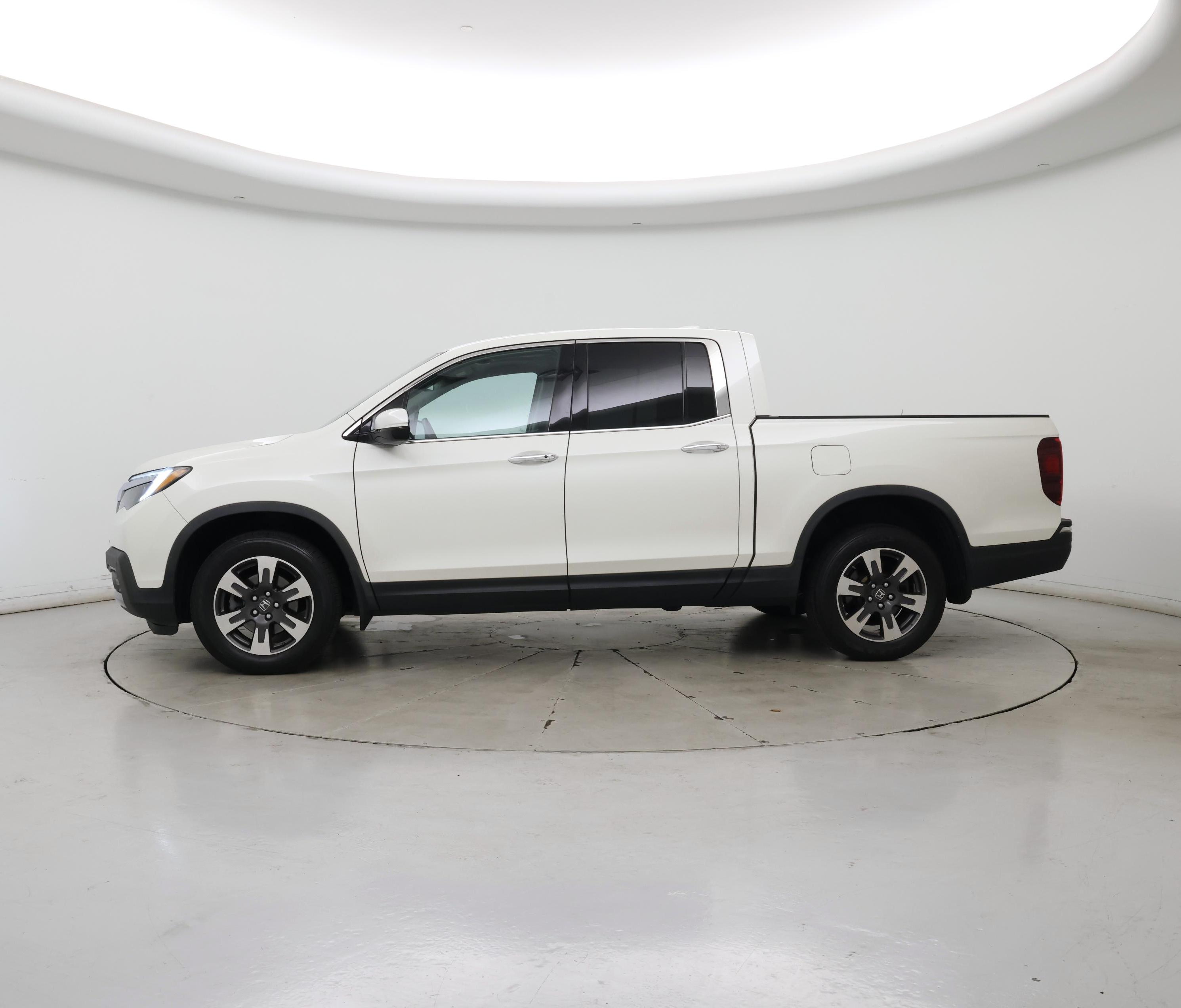 Thumbnail: 2019 Honda Ridgeline - 3