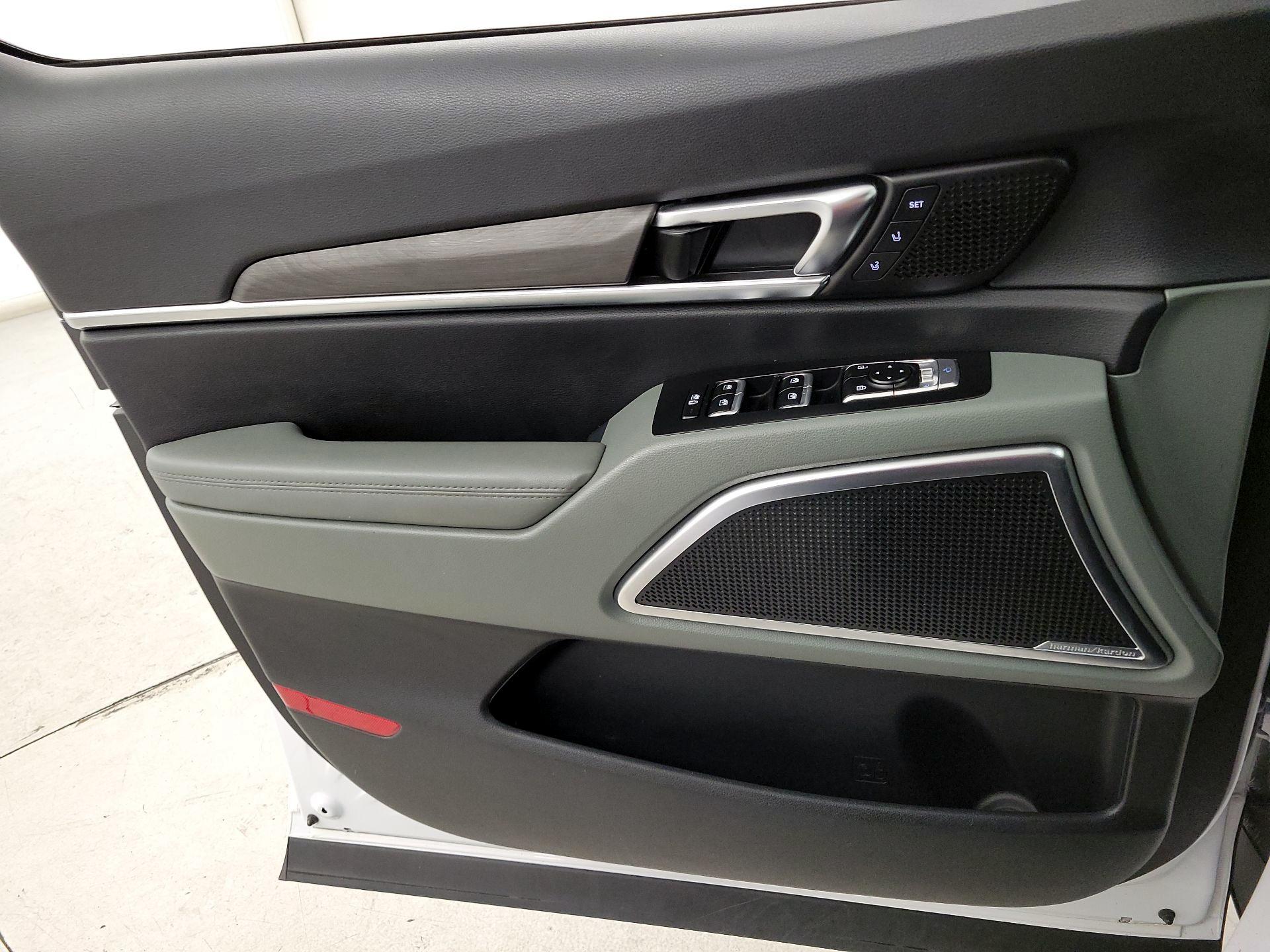 Thumbnail: 2023 Kia Telluride - 12