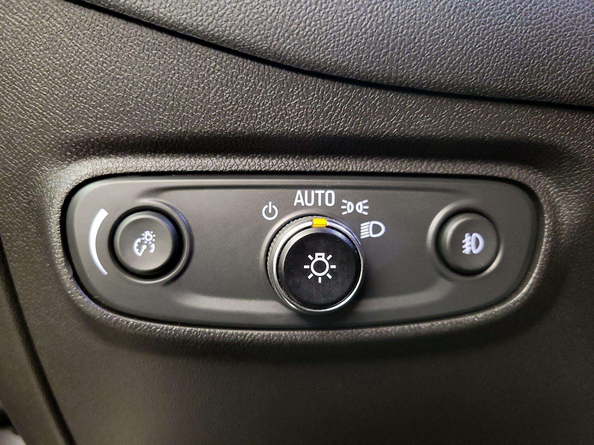 Thumbnail: 2021 Chevrolet Equinox - 13