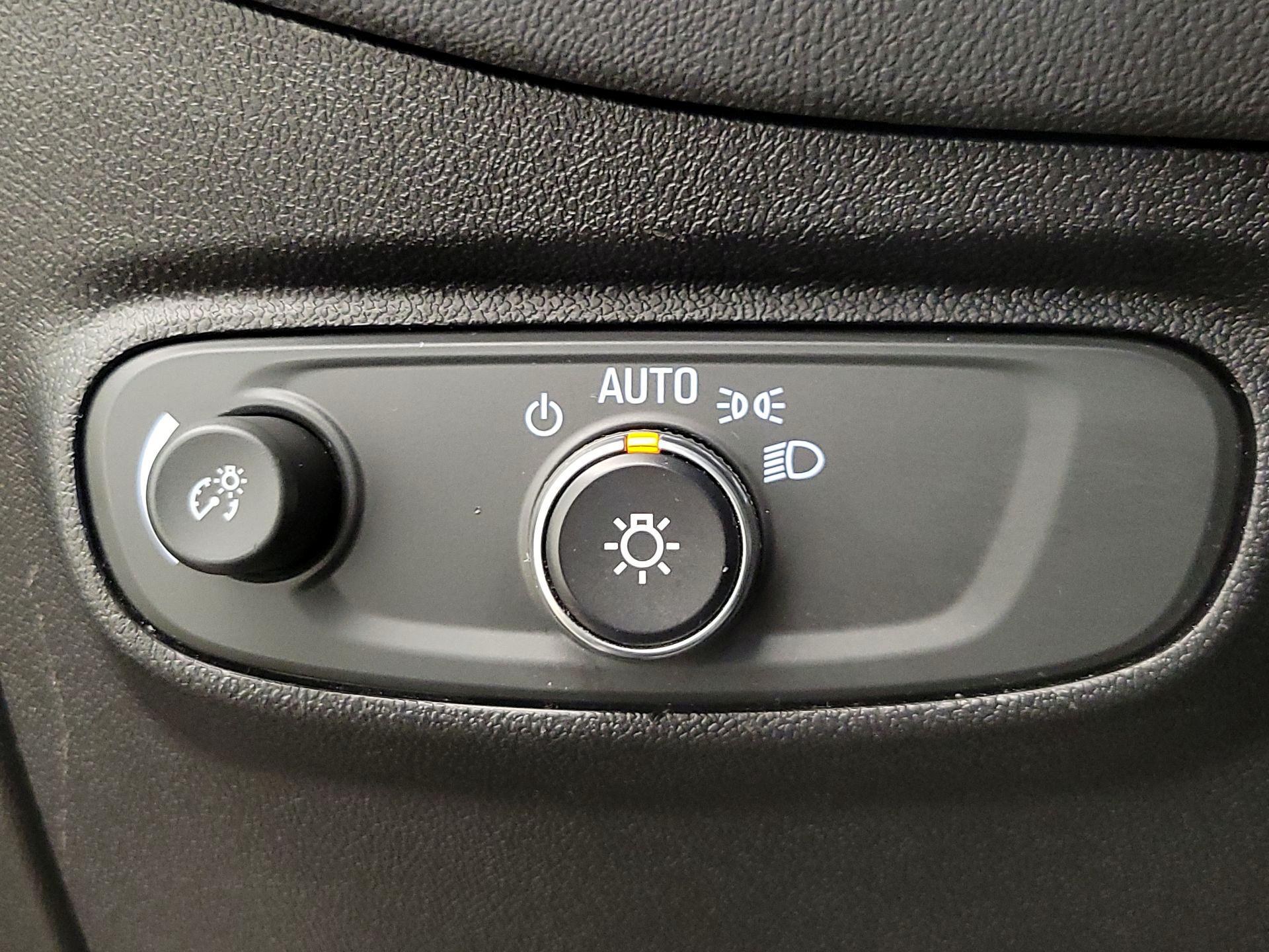 Thumbnail: 2019 Chevrolet Equinox - 13