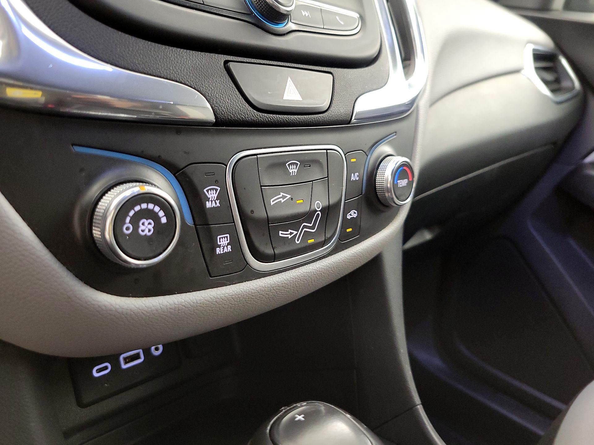 Thumbnail: 2019 Chevrolet Equinox - 16