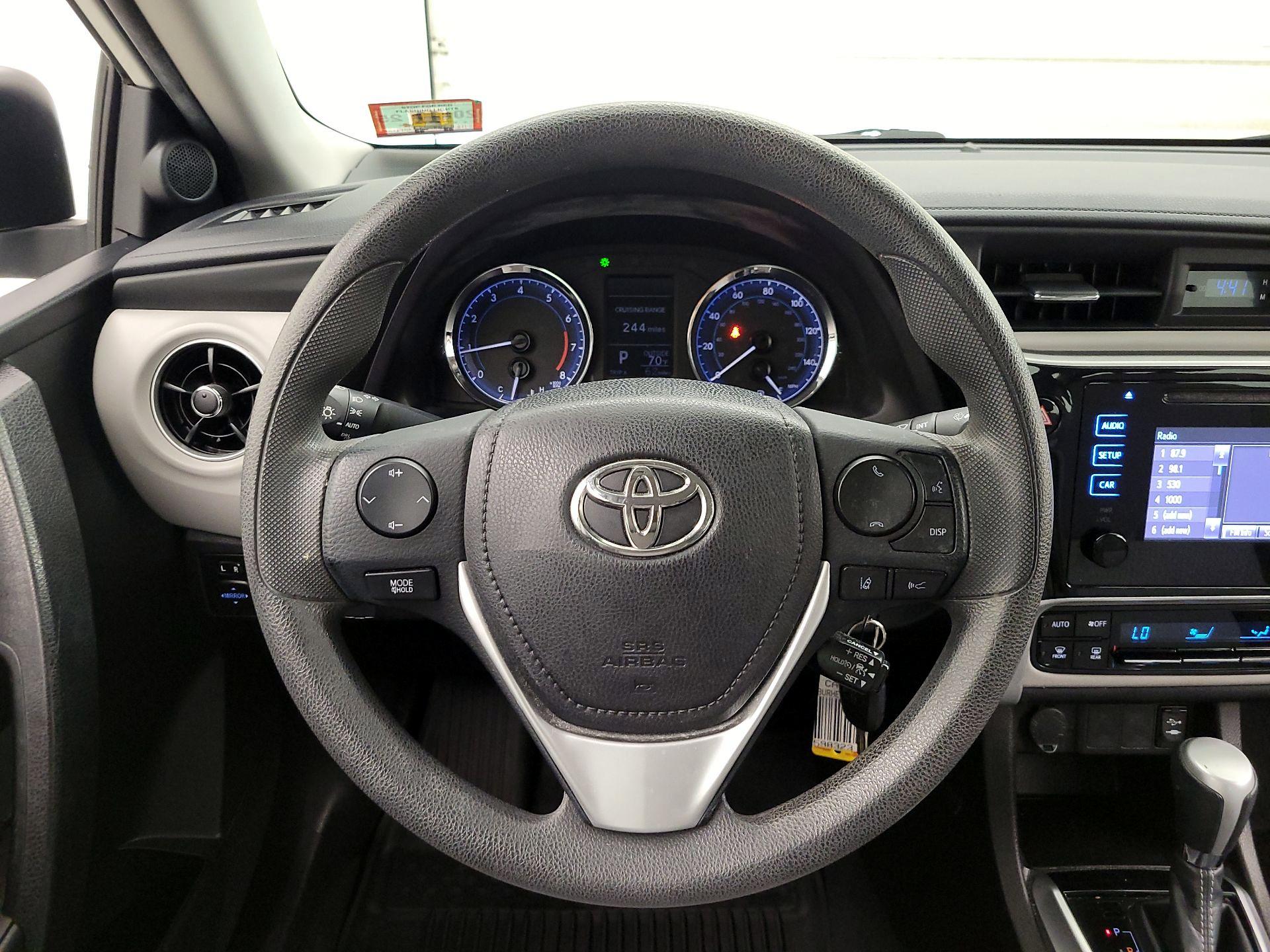 Thumbnail: 2019 Toyota Corolla - 10