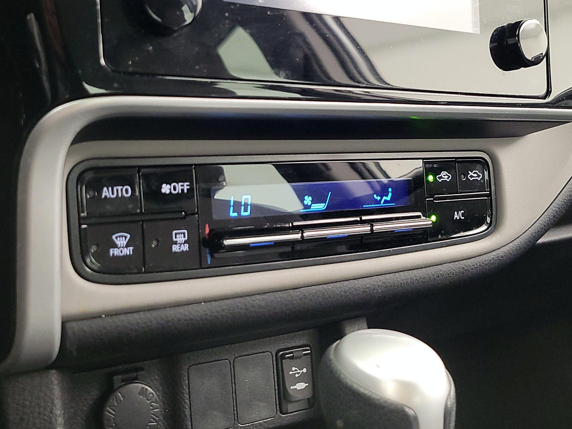 Thumbnail: 2019 Toyota Corolla - 16