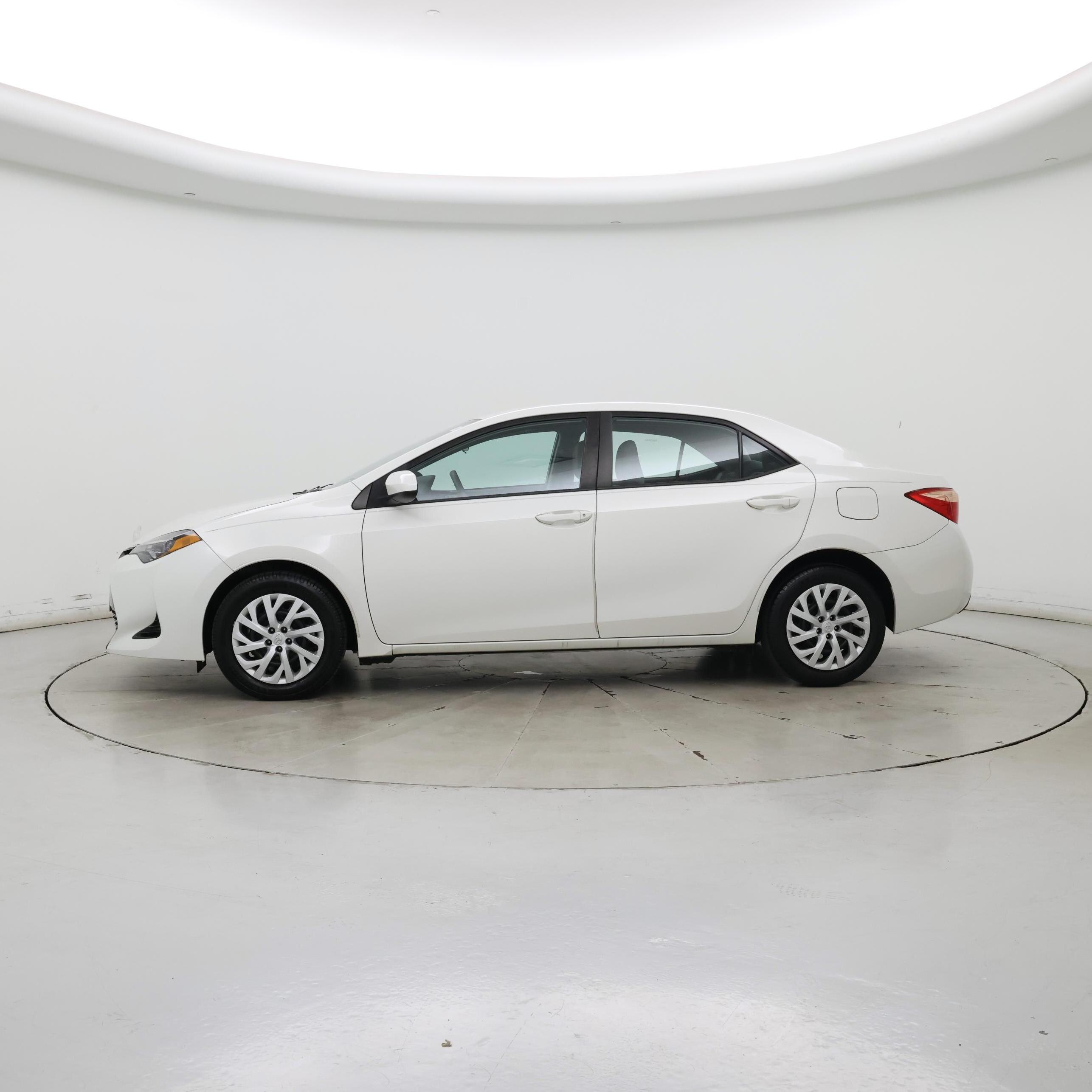 Thumbnail: 2019 Toyota Corolla - 3