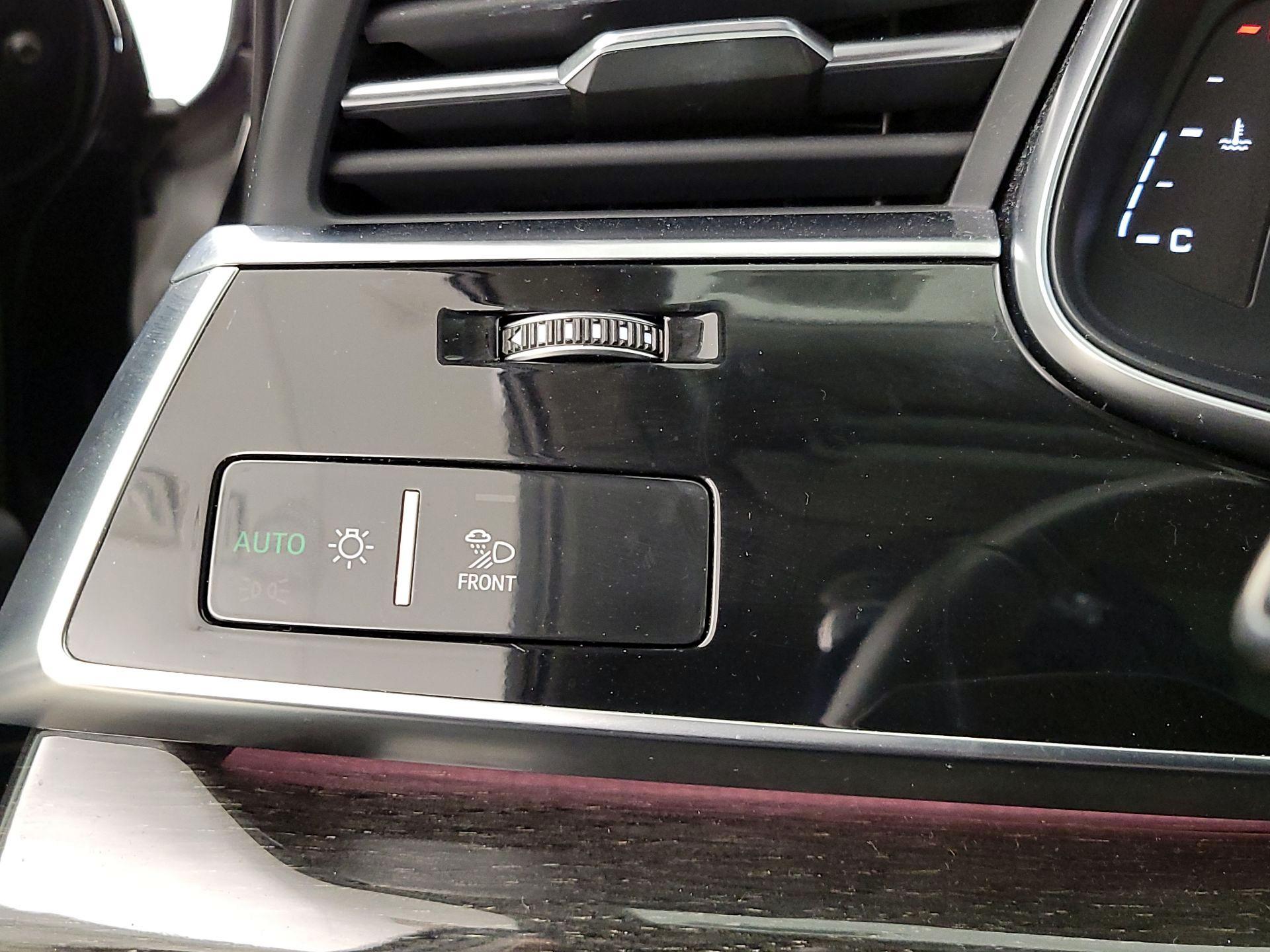 Thumbnail: 2023 Audi Q7 - 13