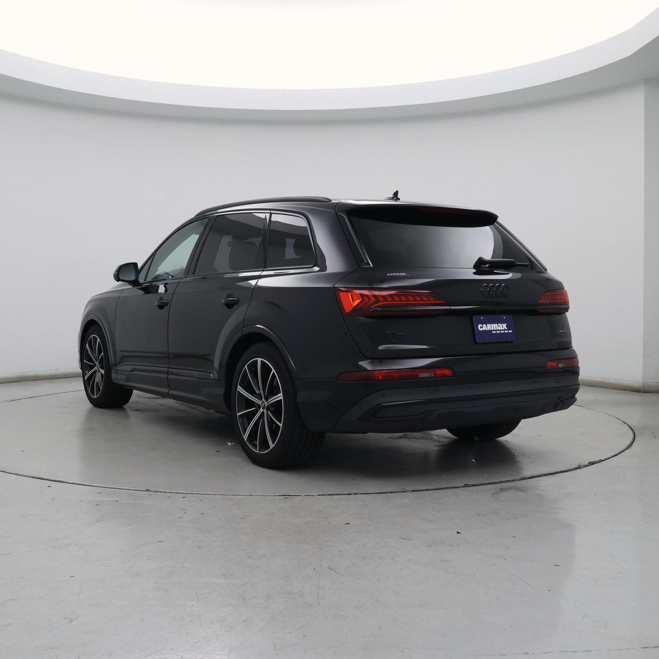 Thumbnail: 2023 Audi Q7 - 2