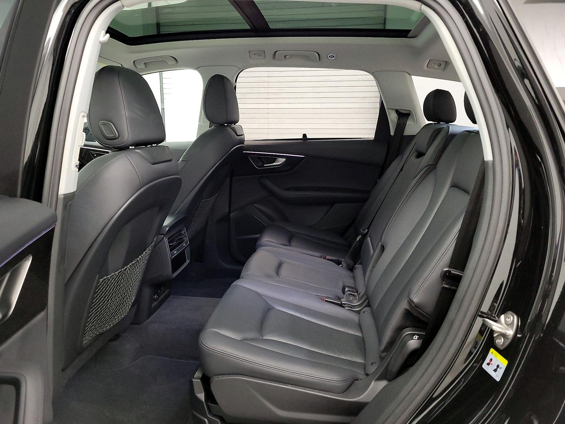 Thumbnail: 2023 Audi Q7 - 20