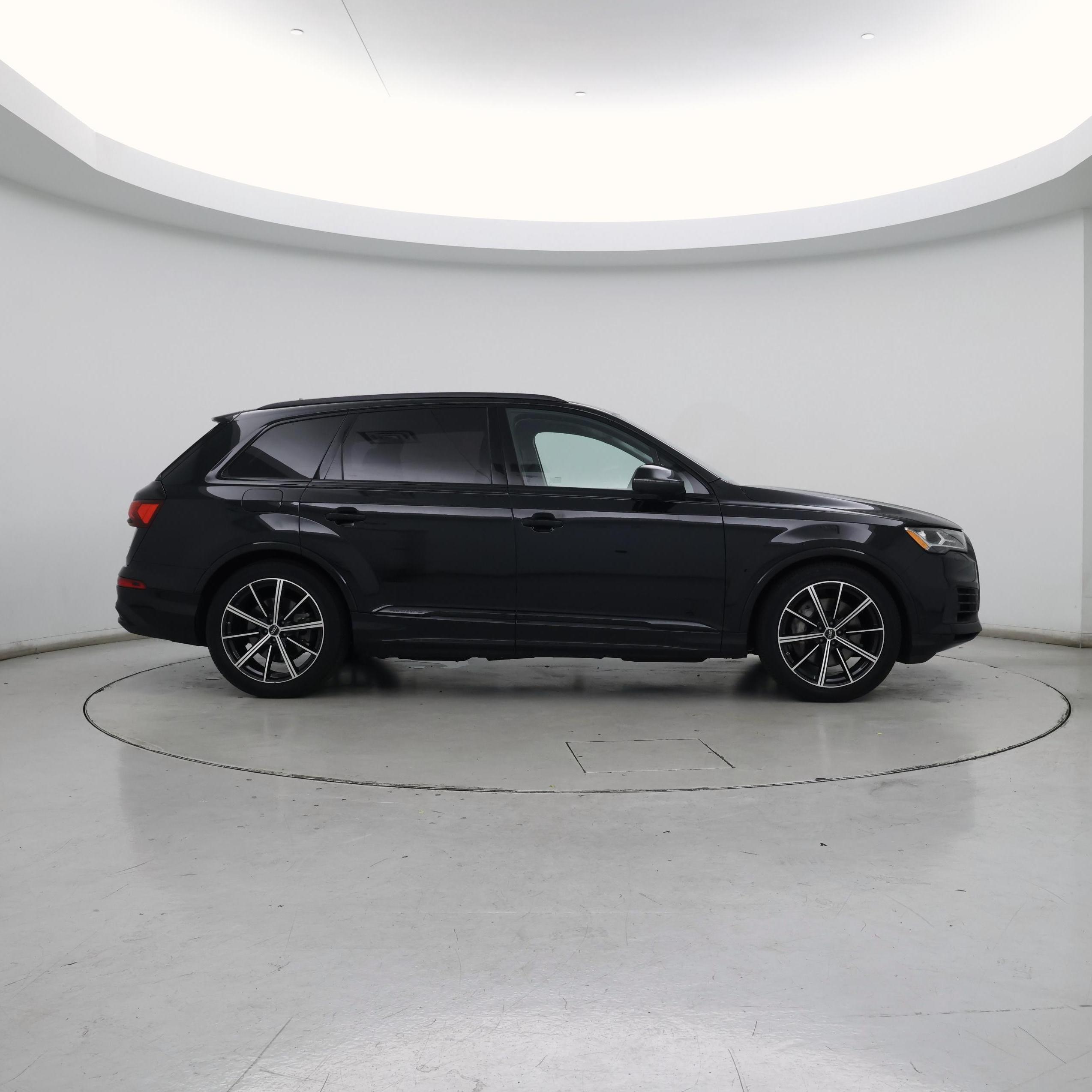 Thumbnail: 2023 Audi Q7 - 7