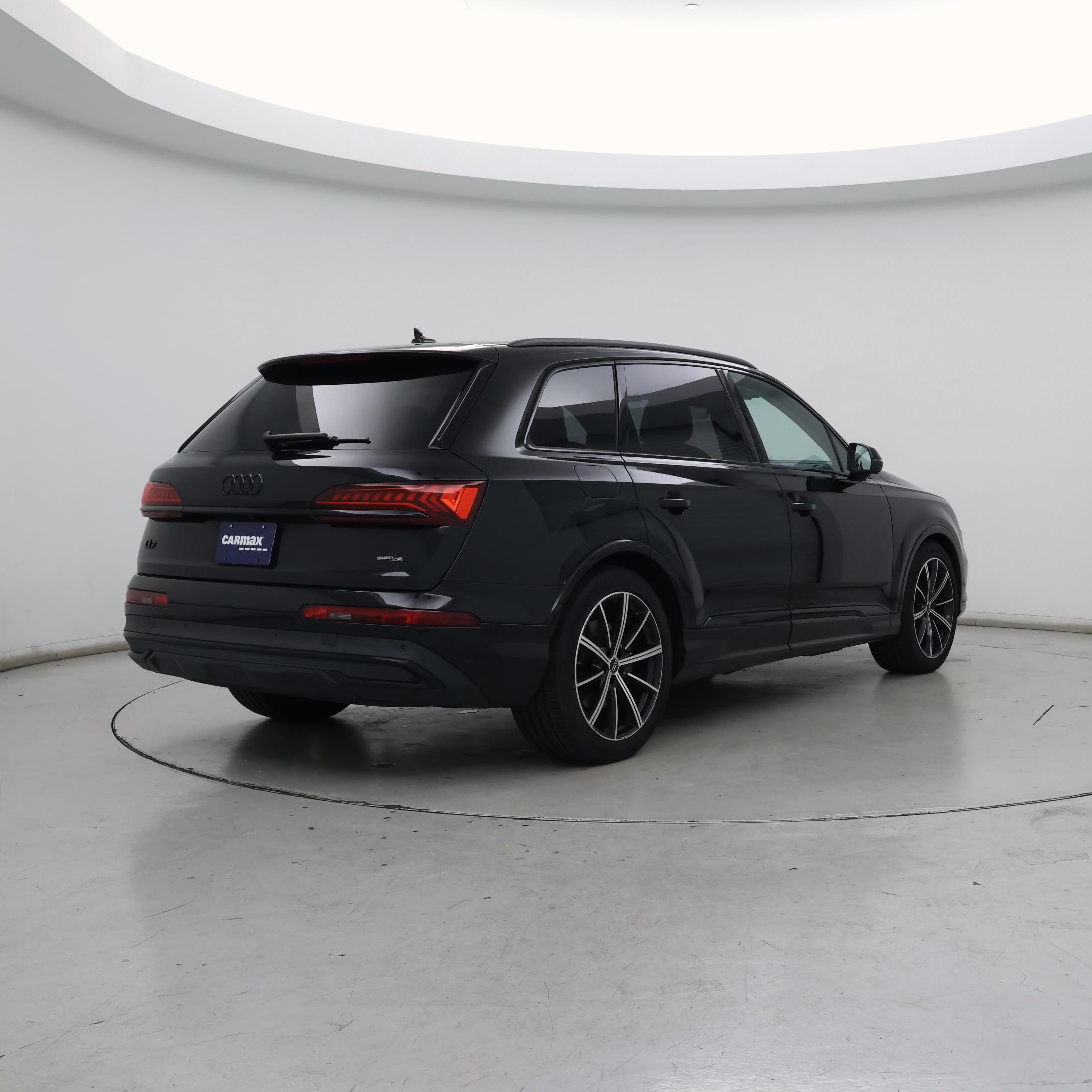 Thumbnail: 2023 Audi Q7 - 8