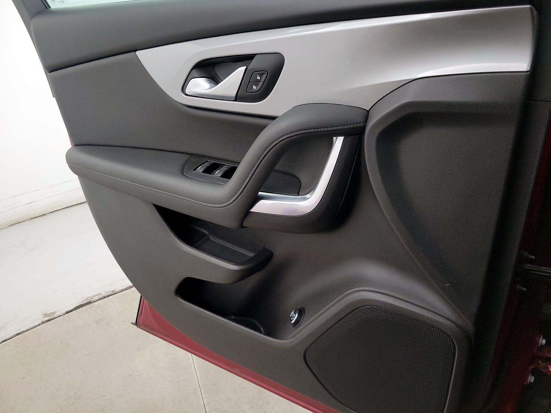 Thumbnail: 2019 Chevrolet Blazer - 12