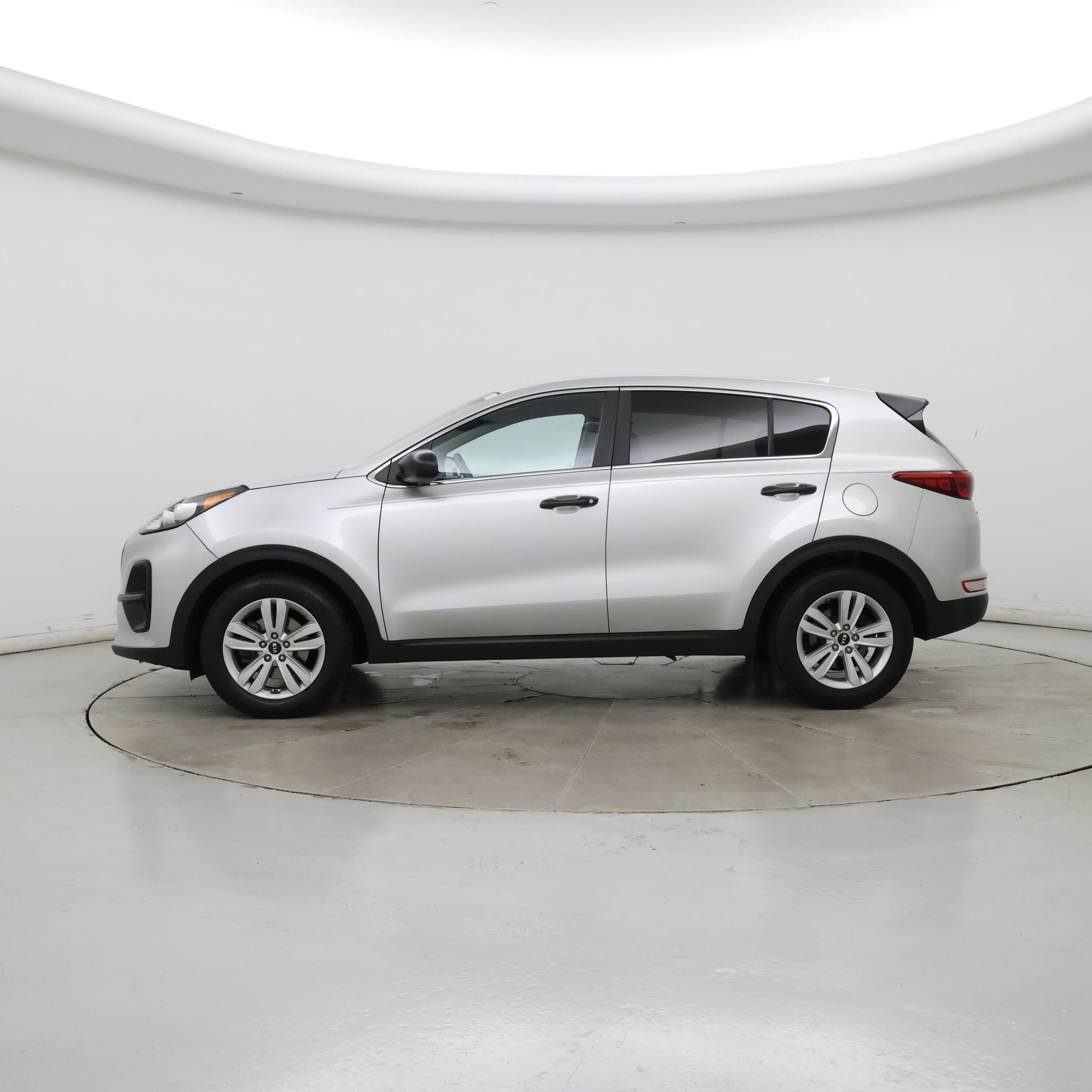 Thumbnail: 2019 Kia Sportage - 3