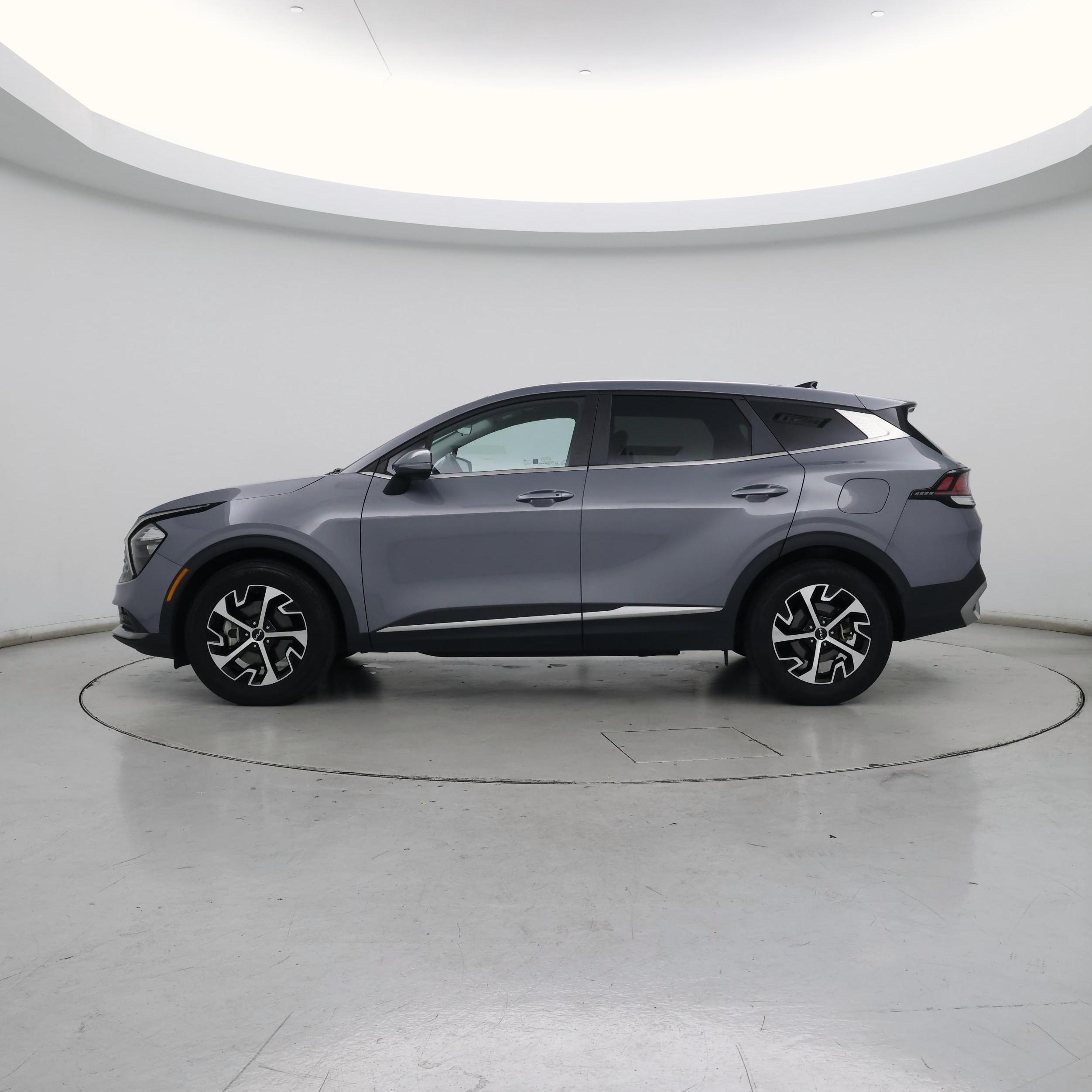 Thumbnail: 2023 Kia Sportage - 3