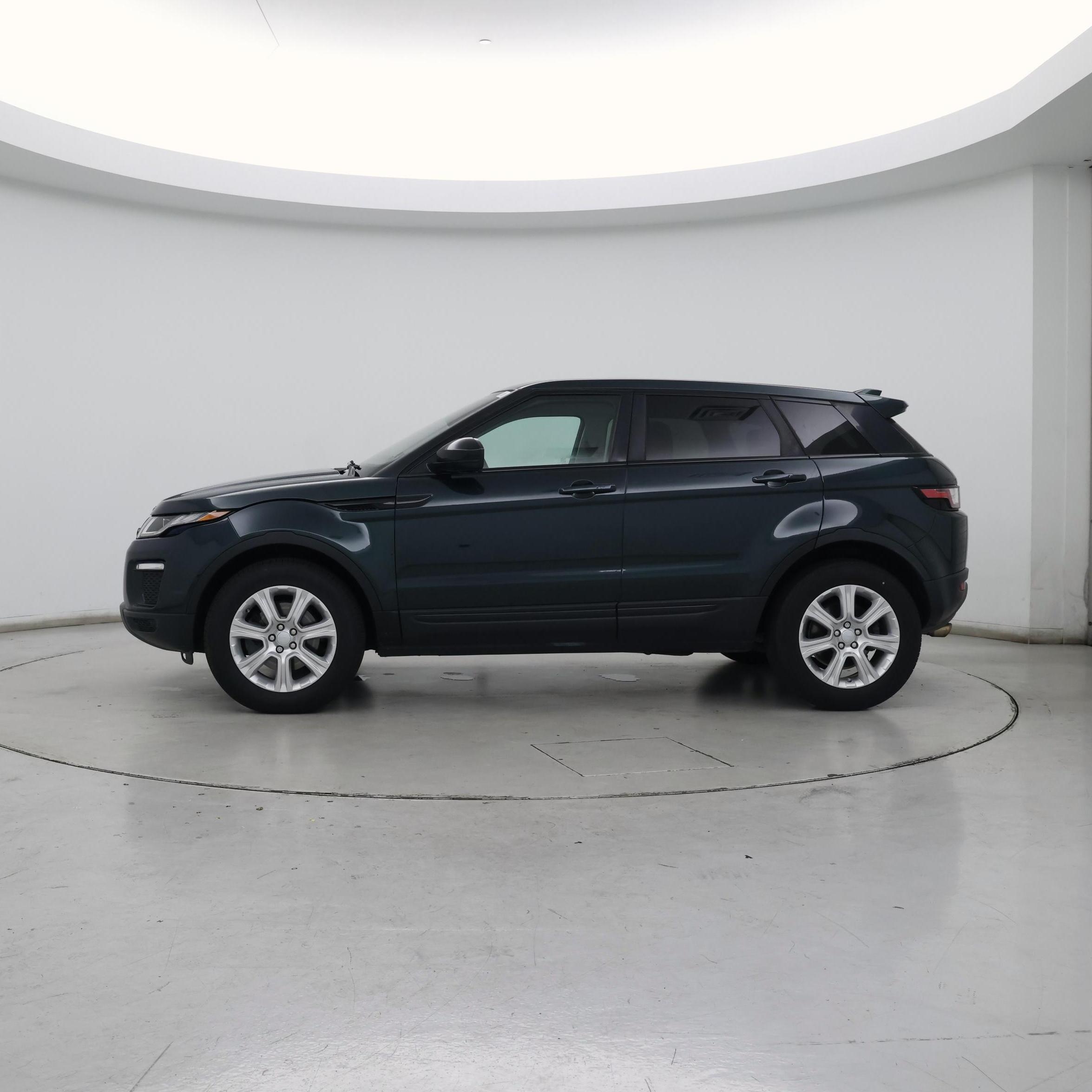 Thumbnail: 2017 Land Rover Range Rover Evoque - 3