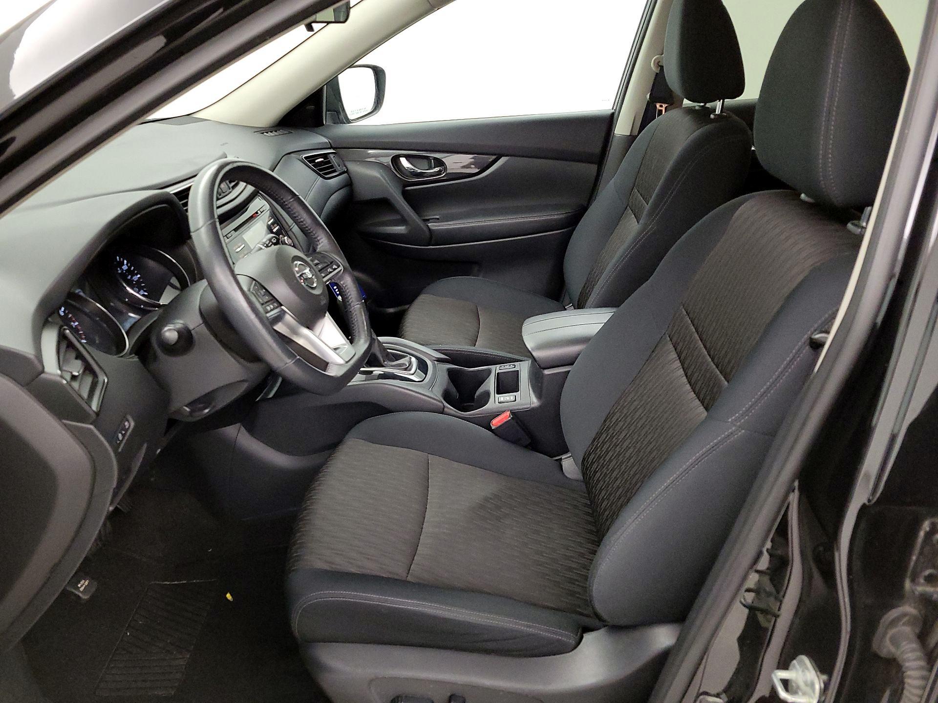 Thumbnail: 2017 Nissan Rogue - 11