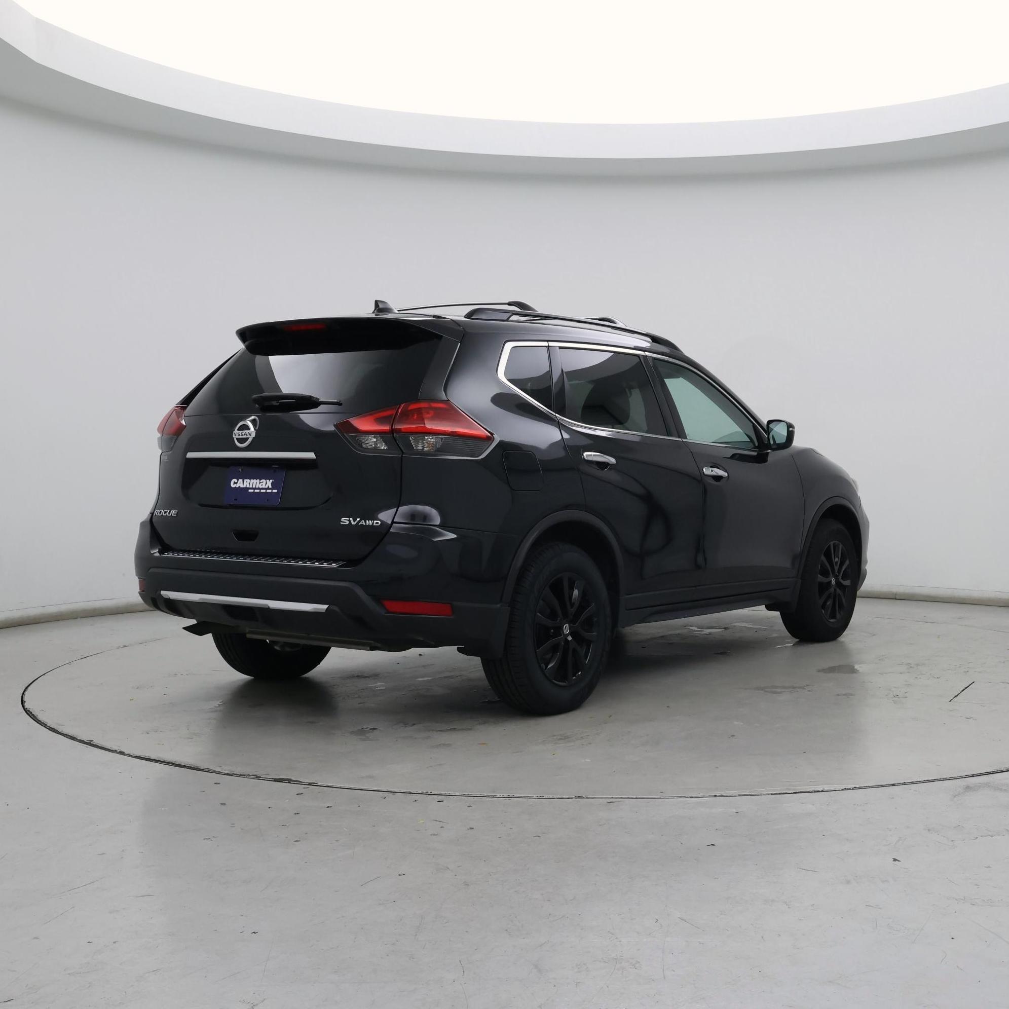 Thumbnail: 2017 Nissan Rogue - 8