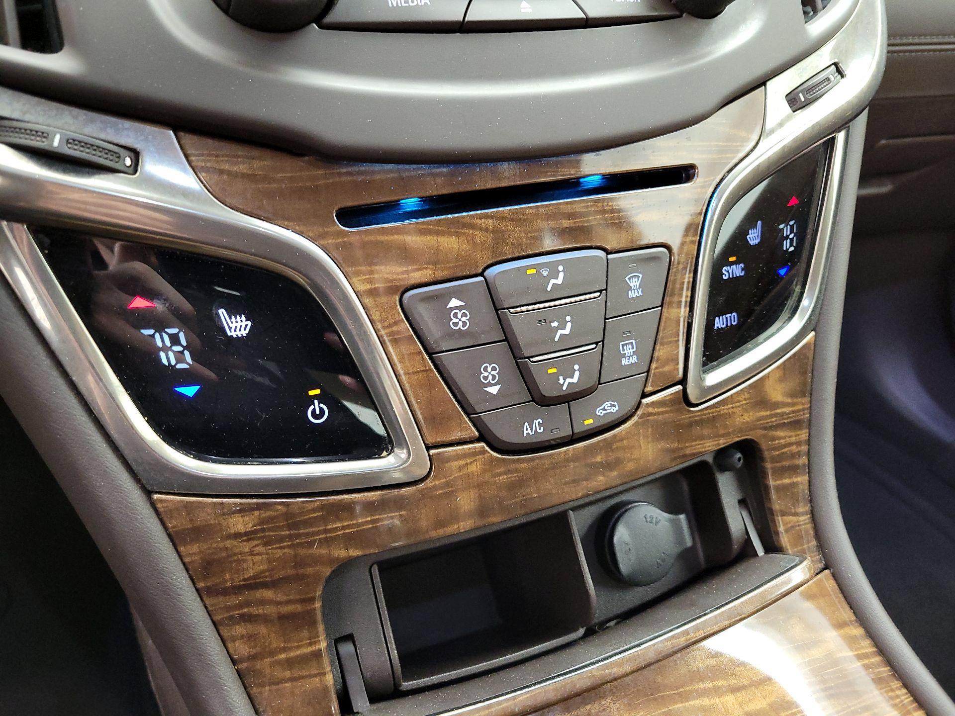 Thumbnail: 2014 Buick LaCrosse - 17