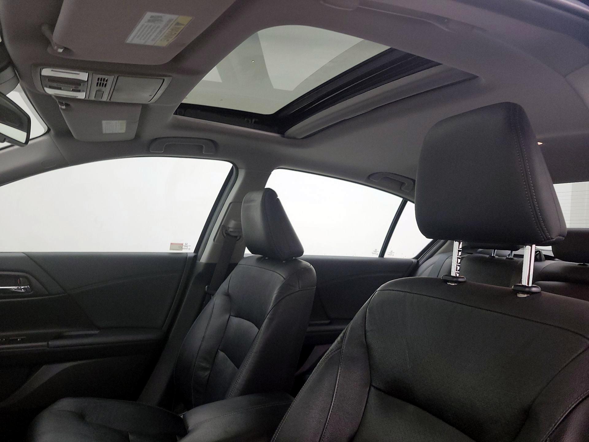 Thumbnail: 2015 Honda Accord - 19