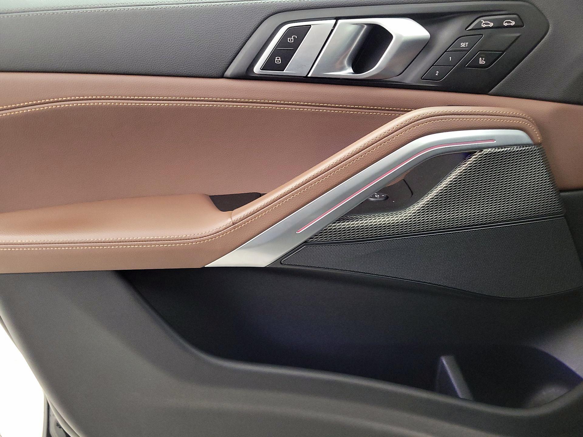 Thumbnail: 2022 BMW X6 - 12