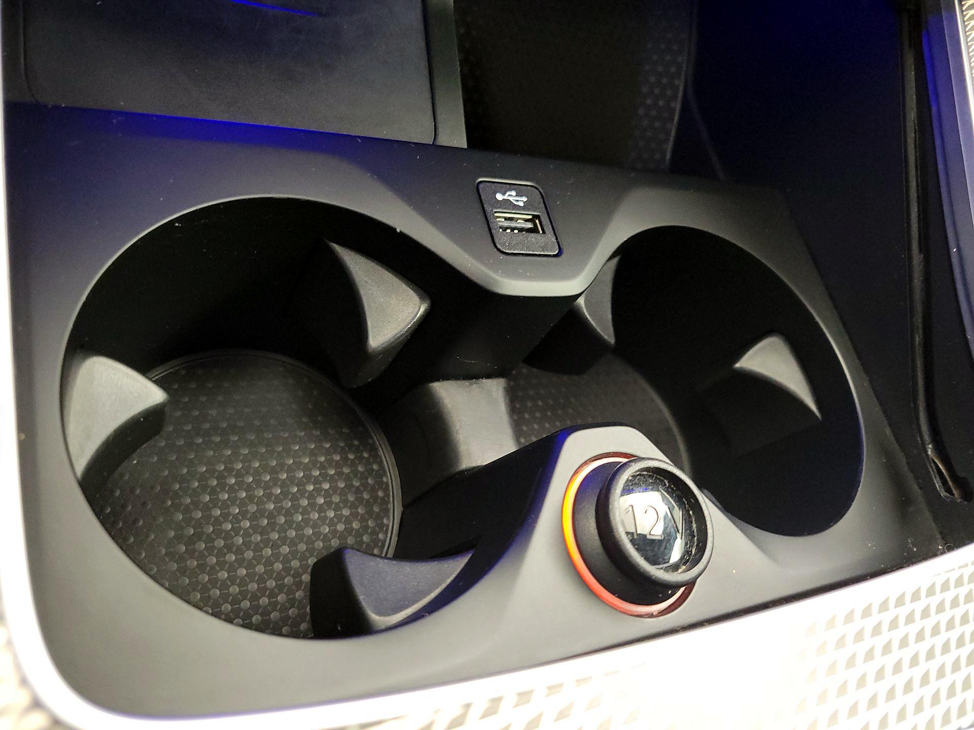 Thumbnail: 2022 BMW X6 - 19