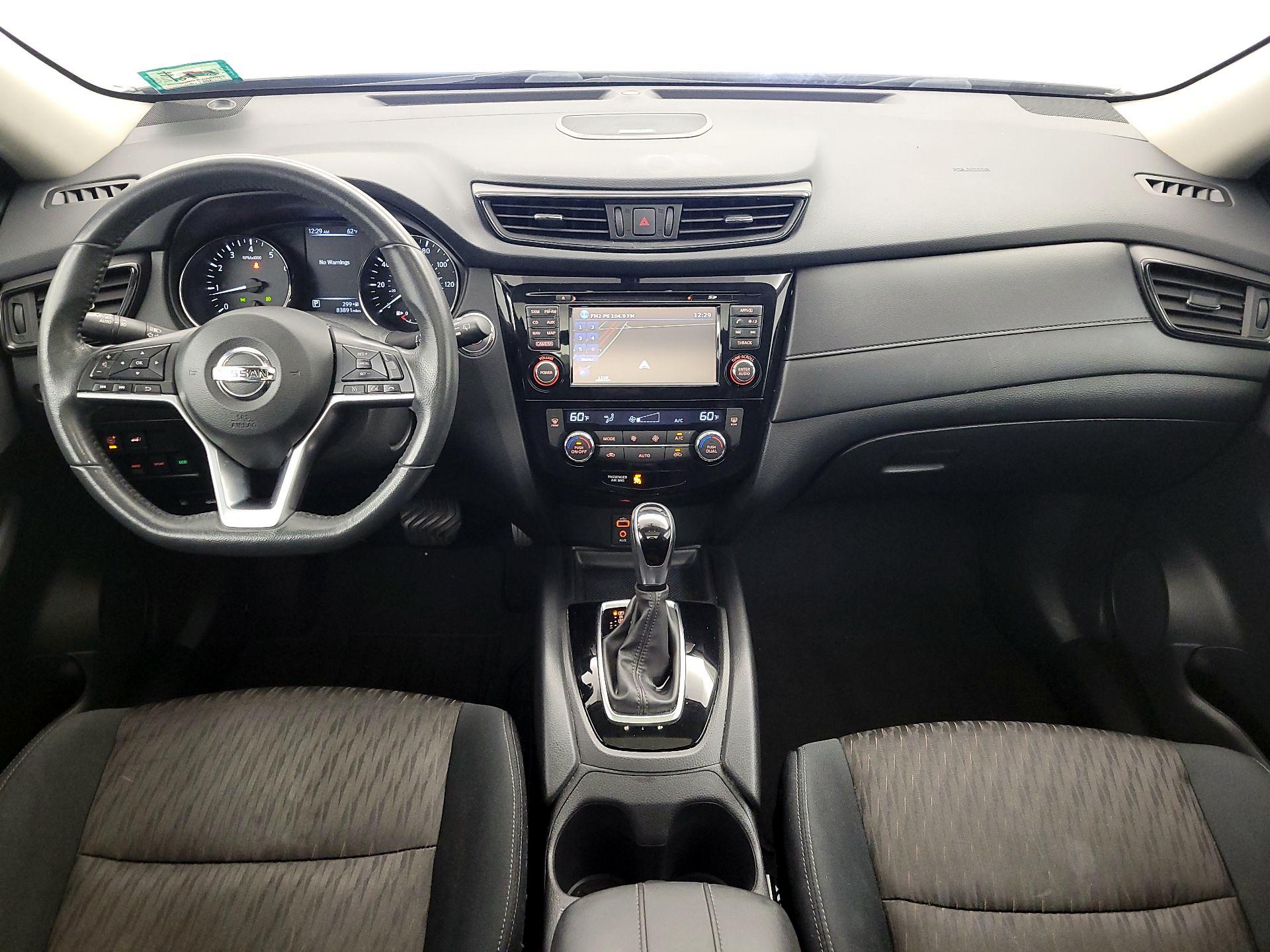 Thumbnail: 2017 Nissan Rogue - 9