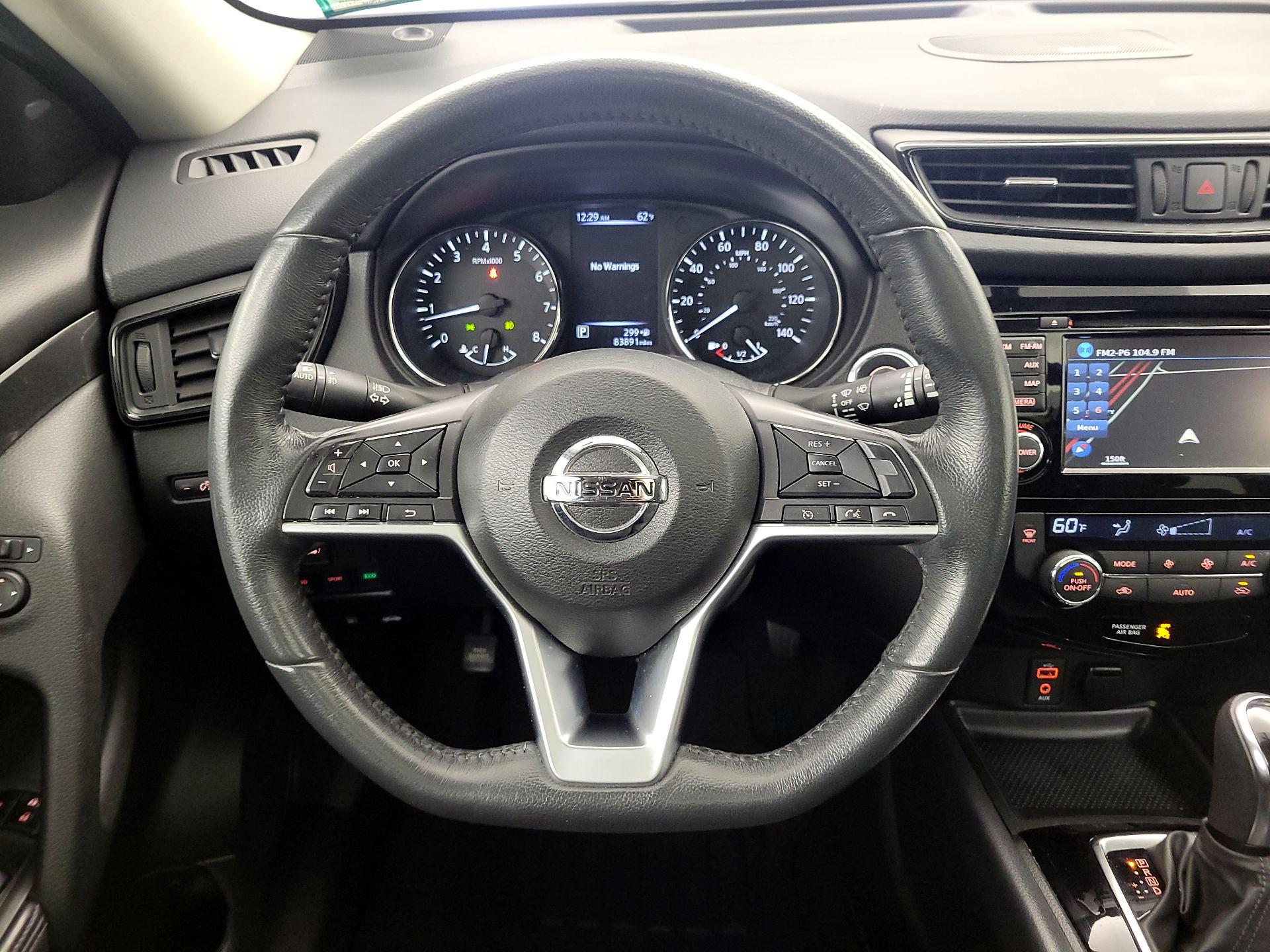 Thumbnail: 2017 Nissan Rogue - 10