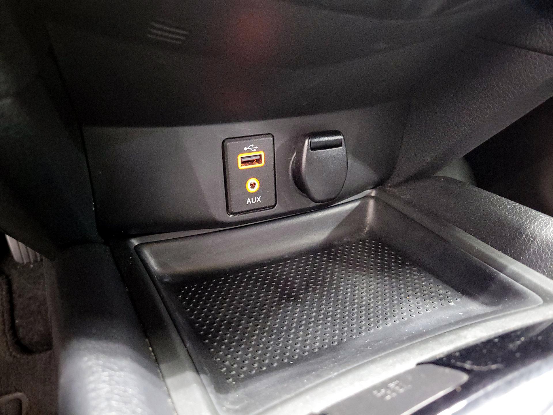 Thumbnail: 2017 Nissan Rogue - 19