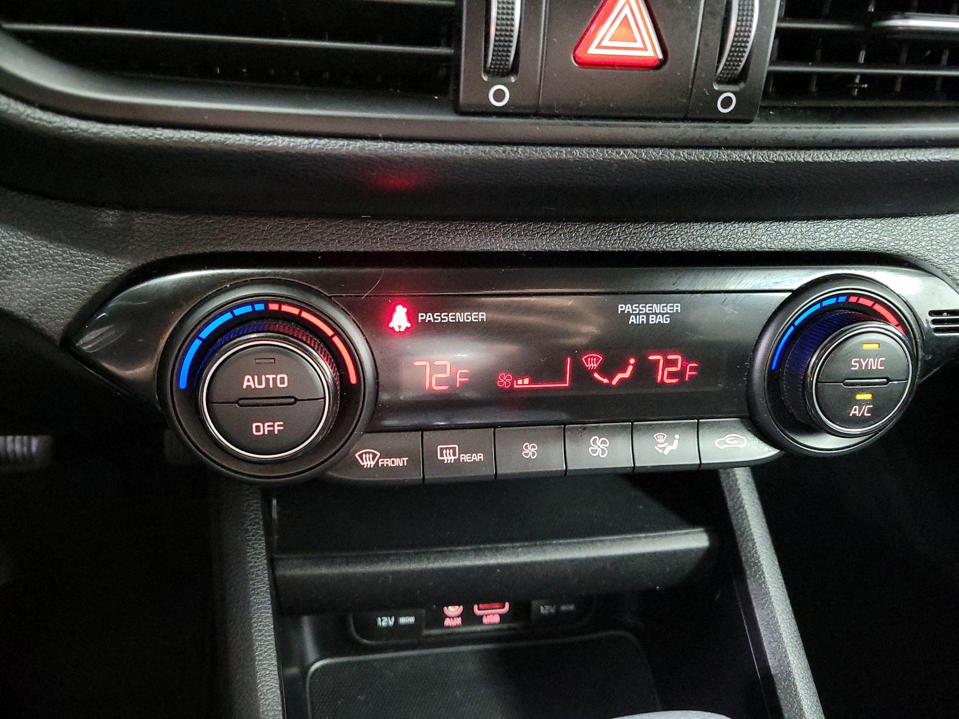 Thumbnail: 2019 Kia Forte - 16