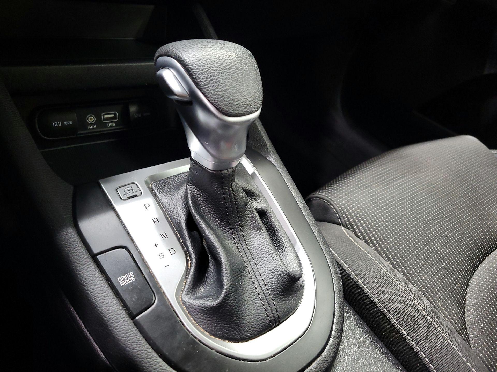 Thumbnail: 2019 Kia Forte - 17