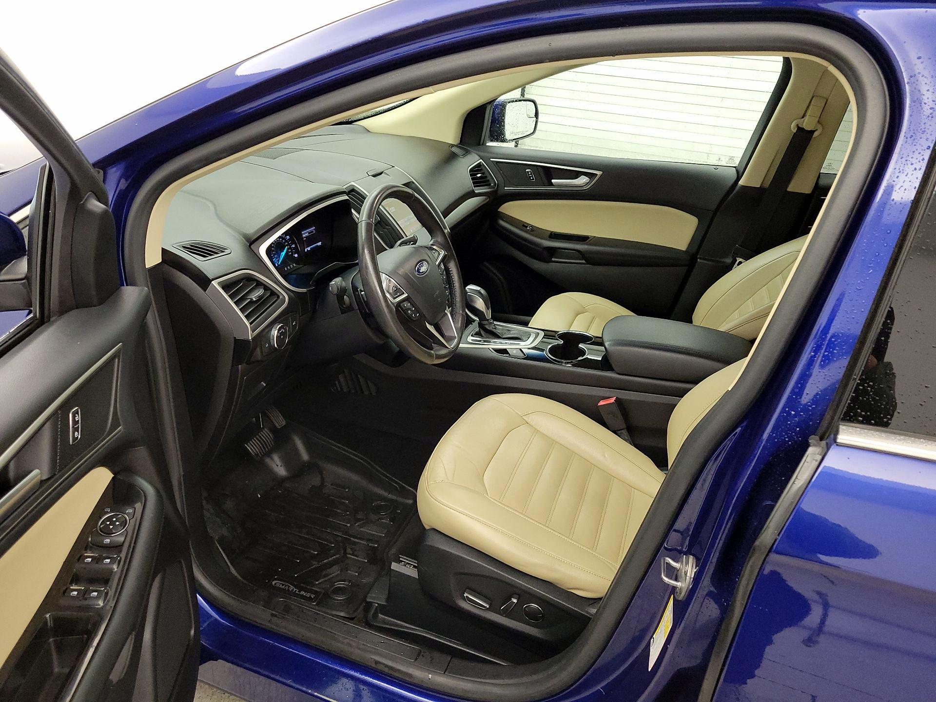 Thumbnail: 2015 Ford Edge - 11