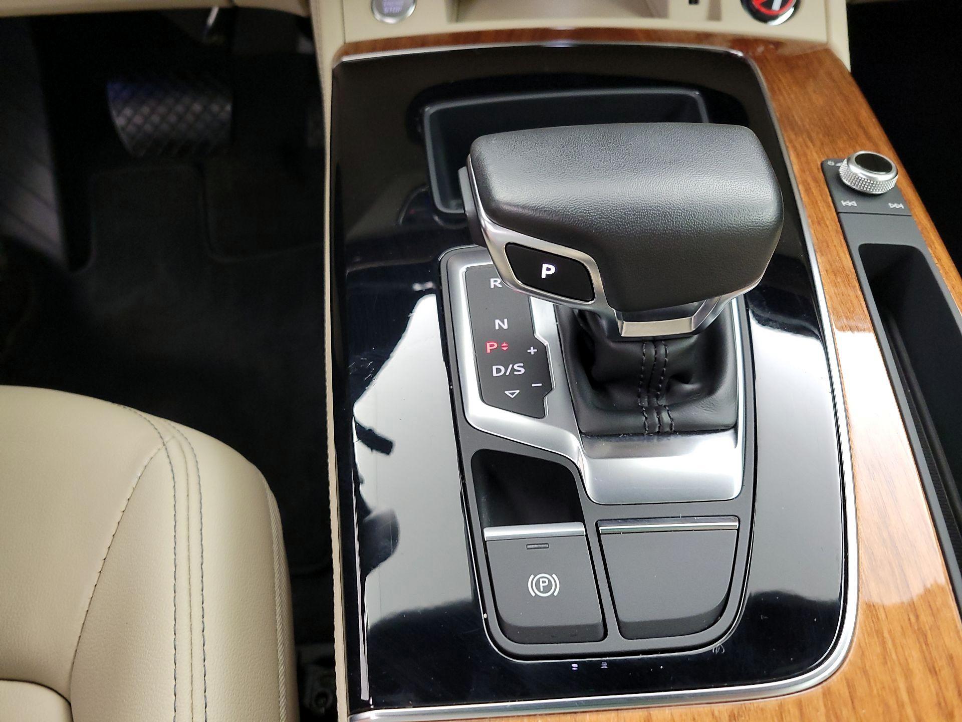 Thumbnail: 2023 Audi Q5 - 17