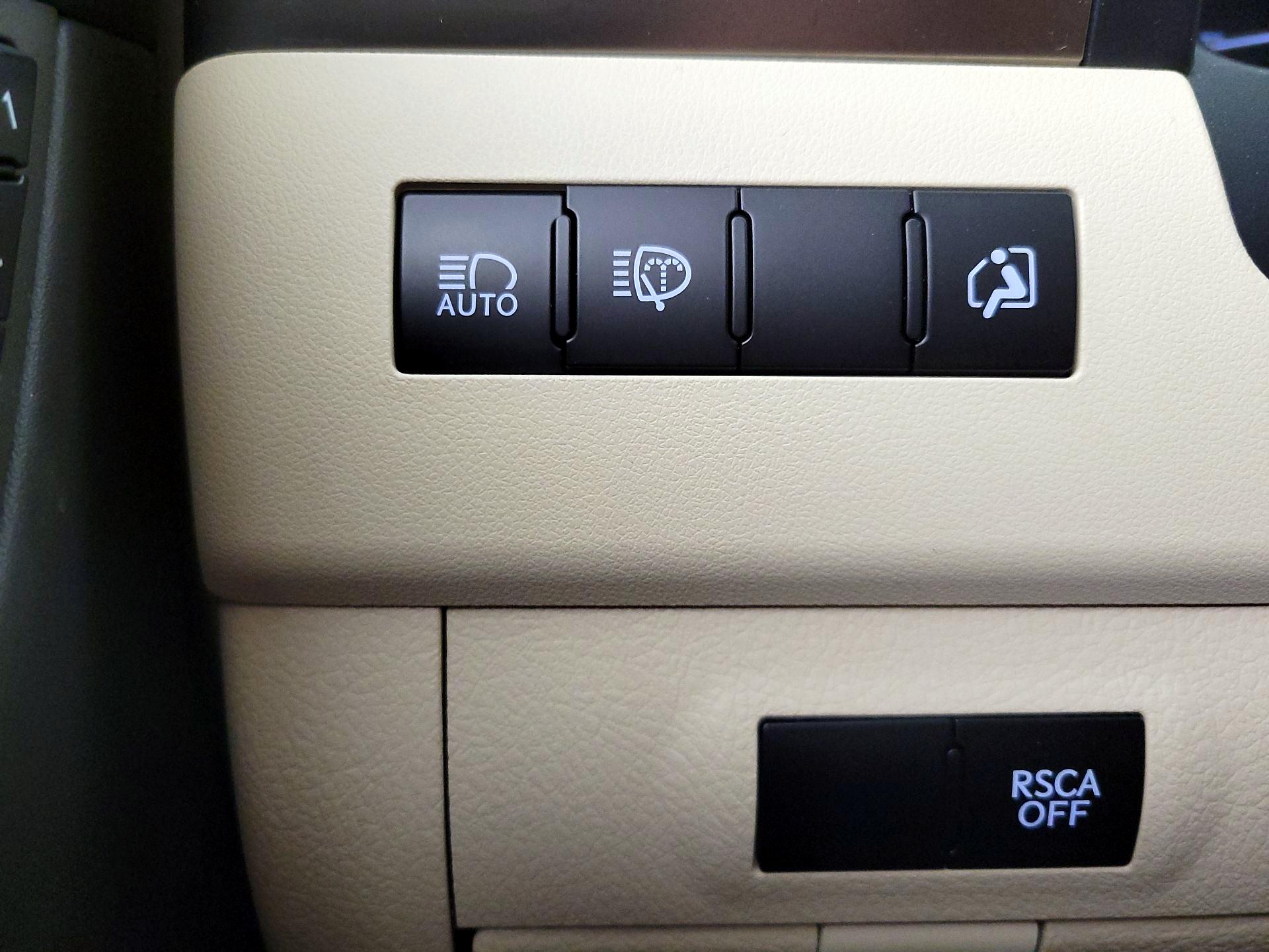 Thumbnail: 2016 Lexus LX - 13