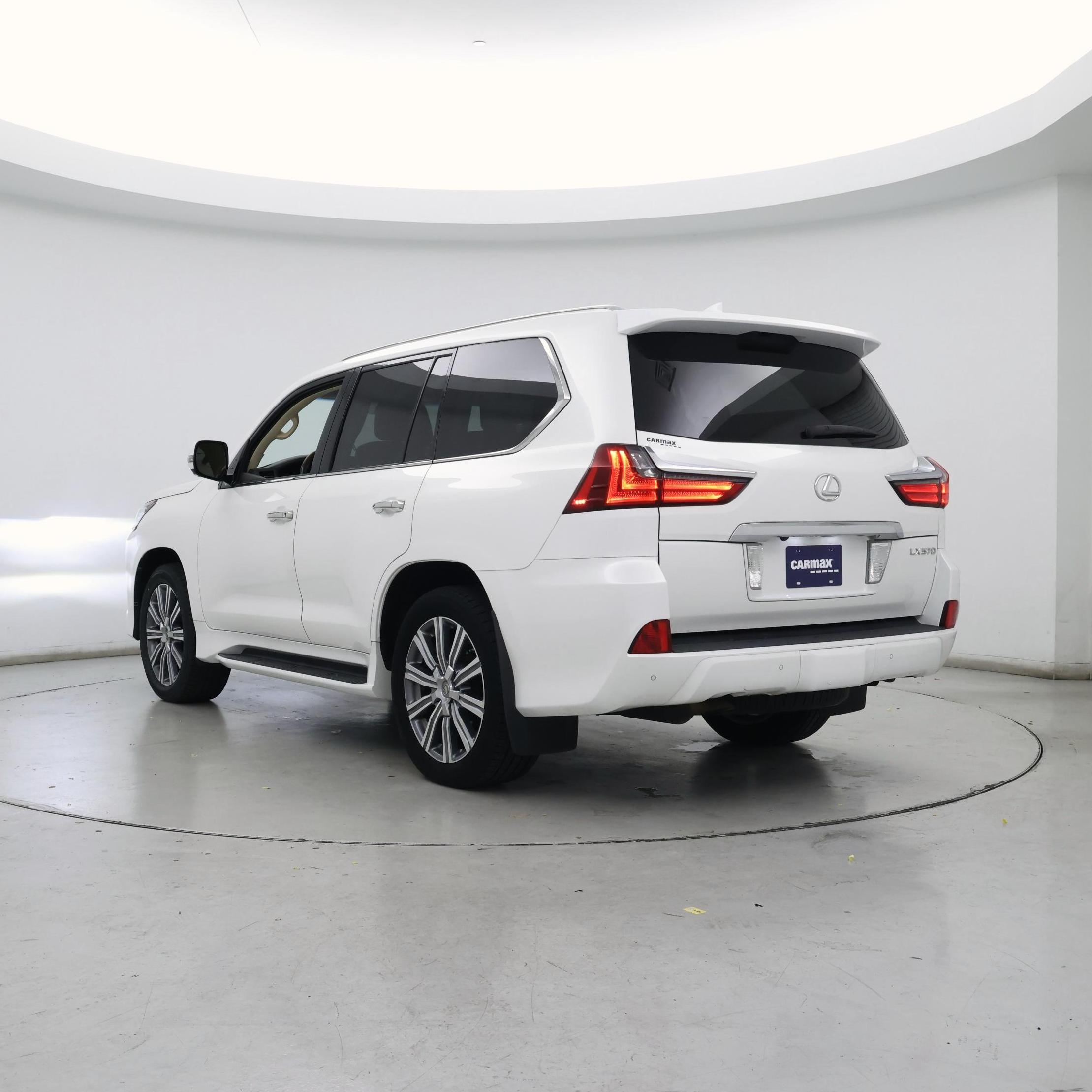 Thumbnail: 2016 Lexus LX - 2