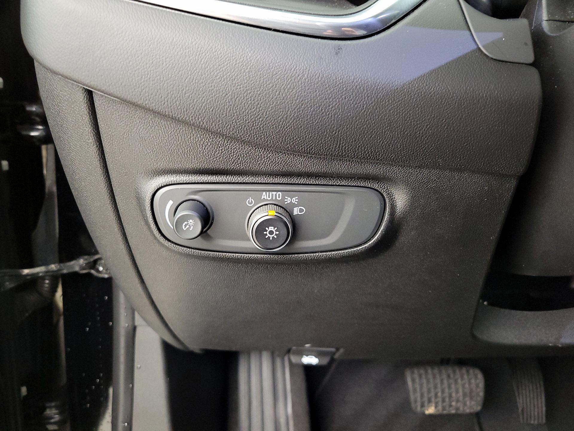 Thumbnail: 2020 Chevrolet Equinox - 13