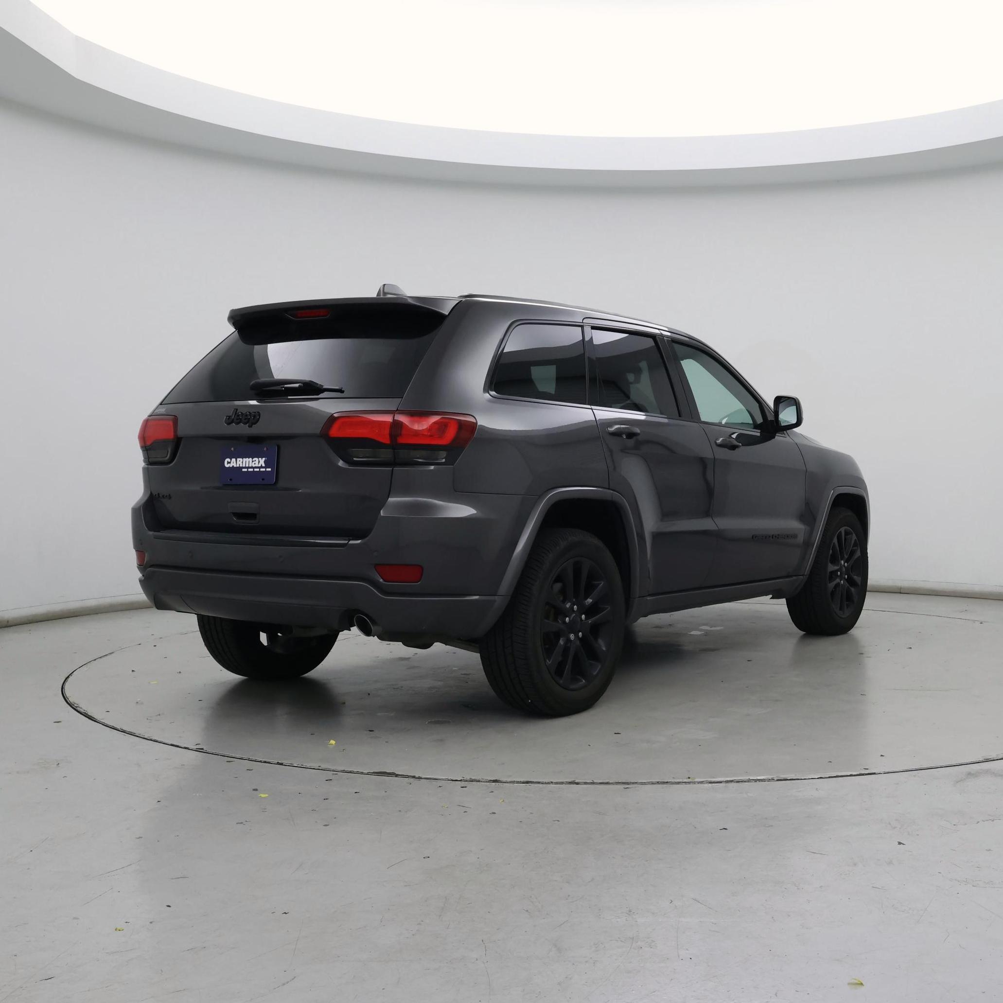 Thumbnail: 2018 Jeep Grand Cherokee - 8