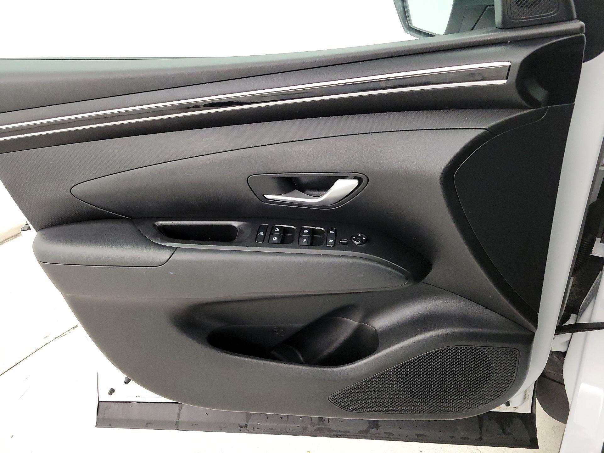 Thumbnail: 2022 Hyundai Santa Cruz - 12