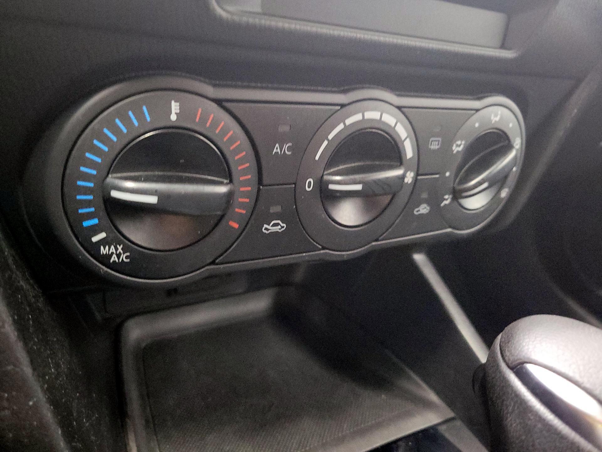 Thumbnail: 2016 Mazda Mazda3 - 17