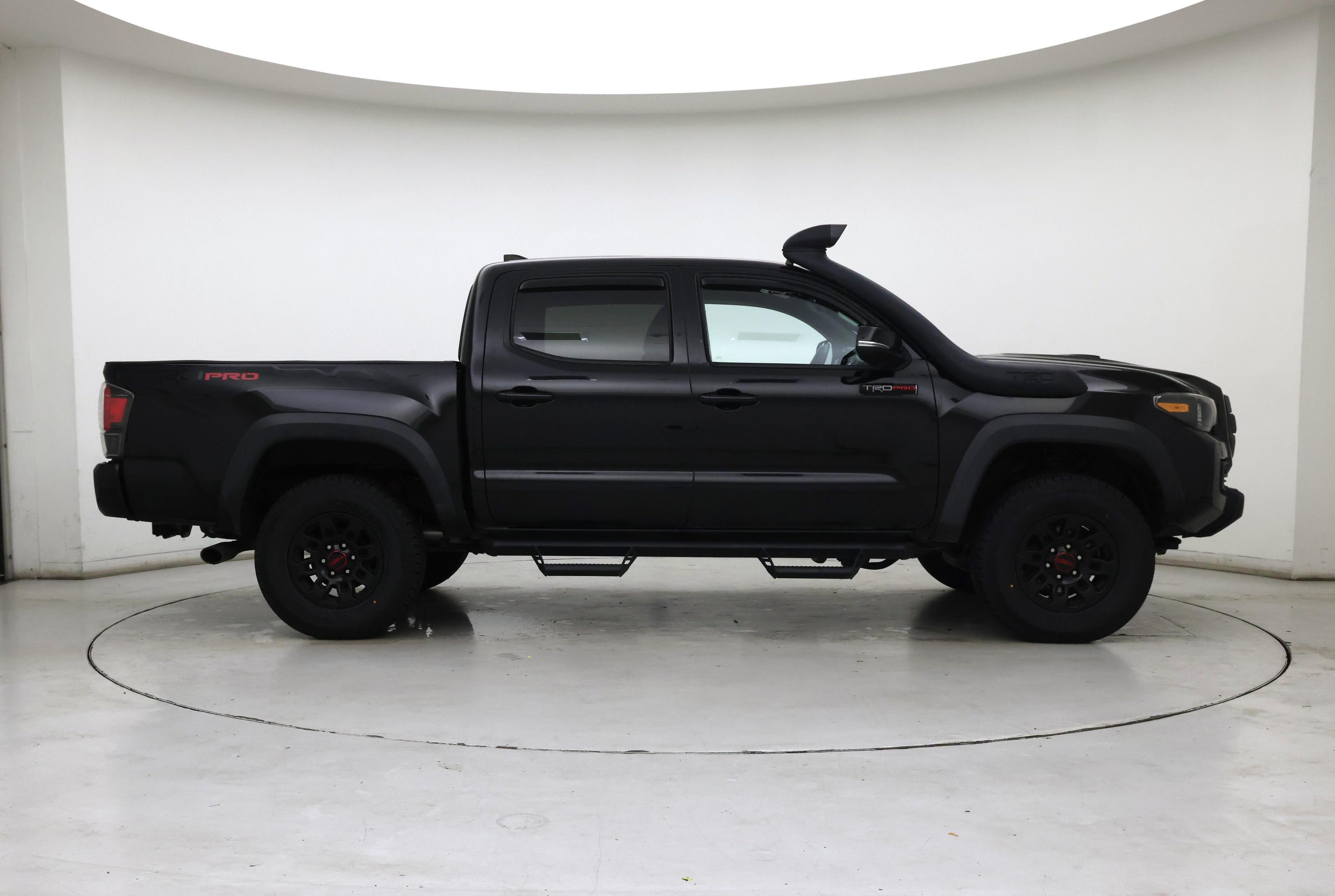 Thumbnail: 2019 Toyota Tacoma - 7