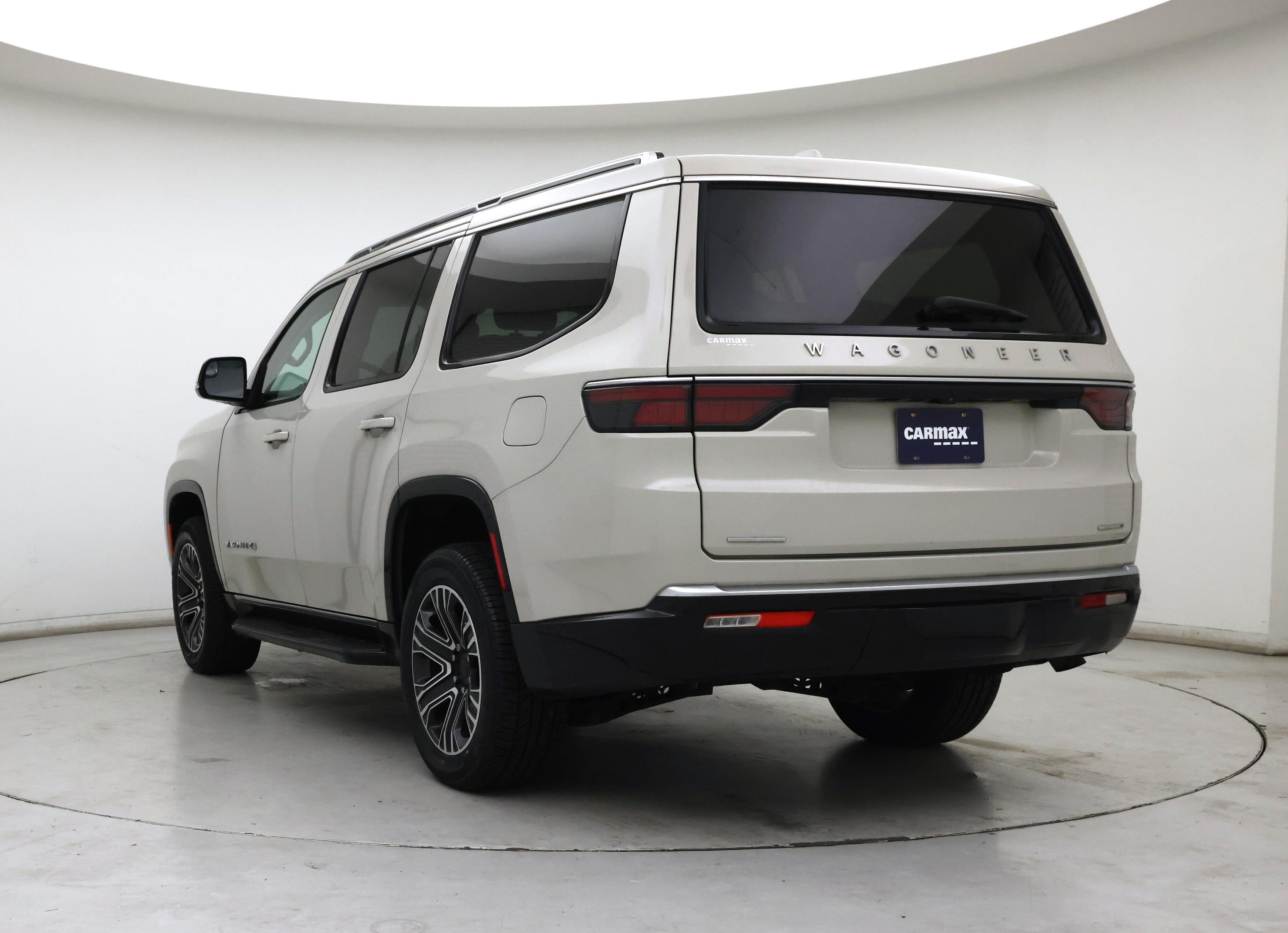 Thumbnail: 2022 Jeep Wagoneer - 2