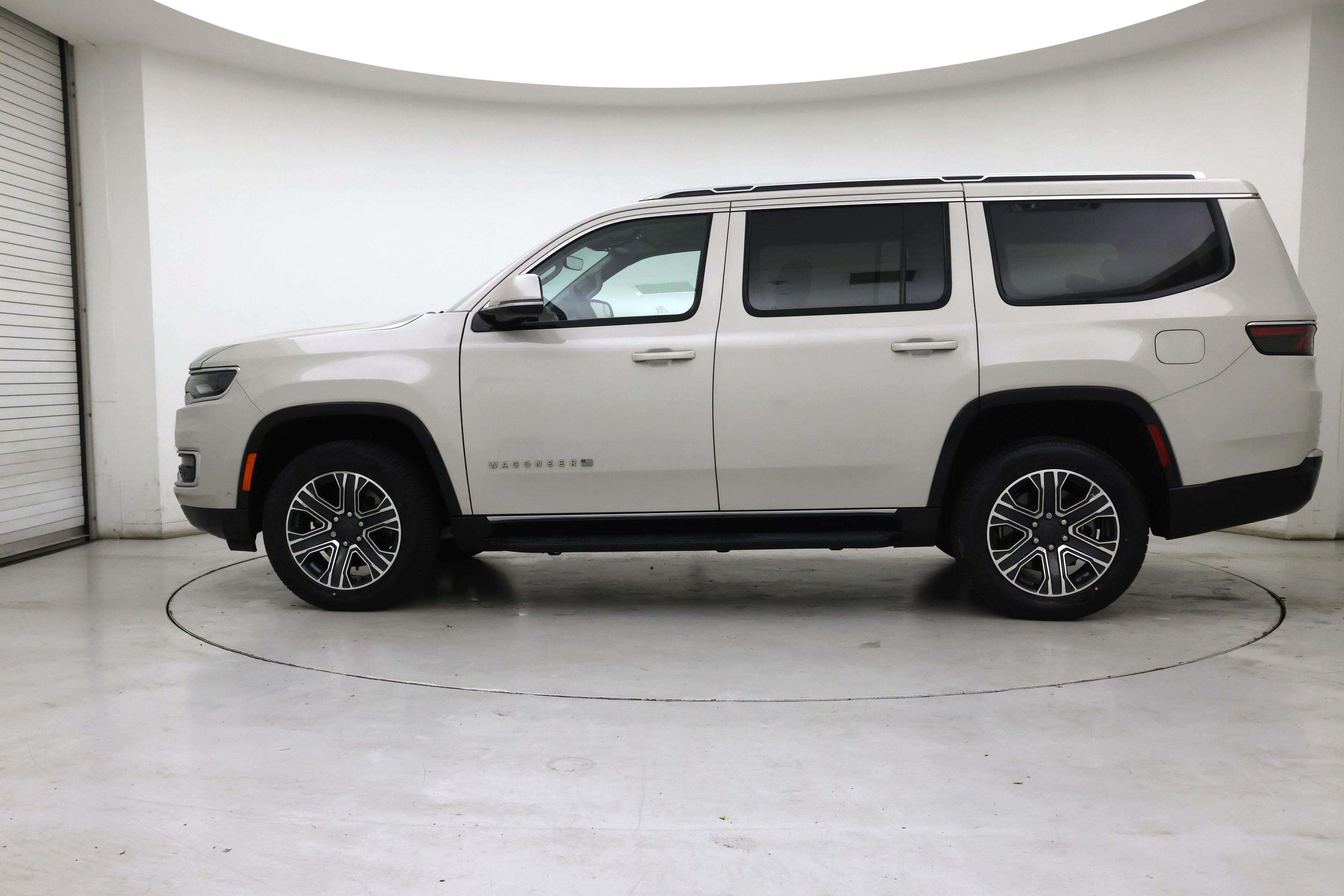 Thumbnail: 2022 Jeep Wagoneer - 3