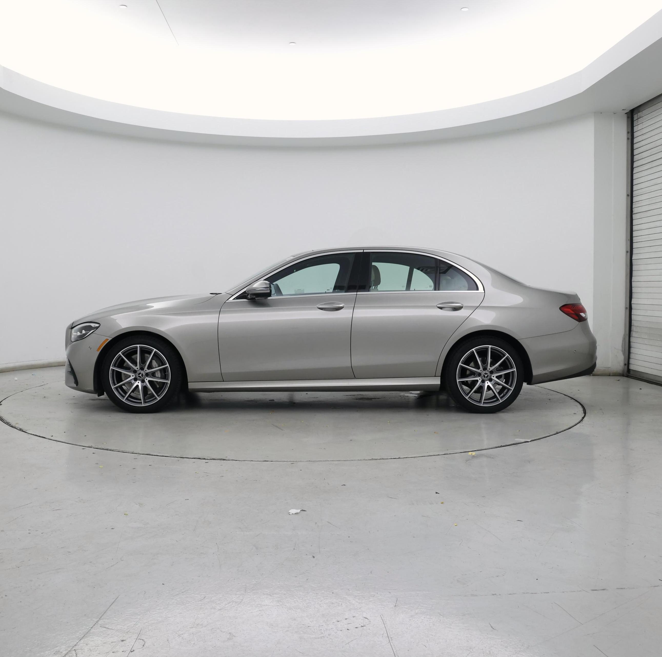 Thumbnail: 2023 Mercedes-Benz E-Class - 2