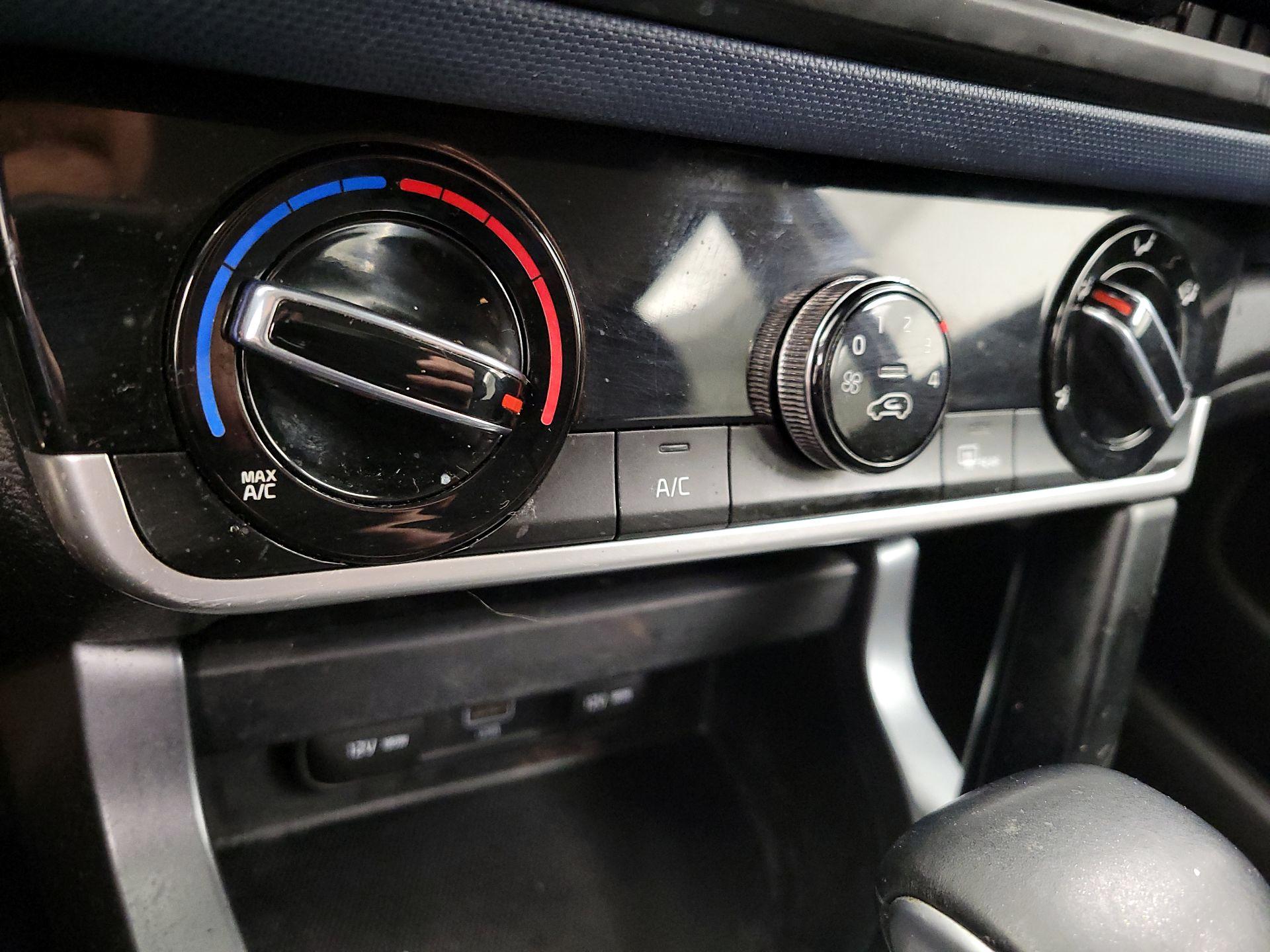 Thumbnail: 2021 Kia Seltos - 16