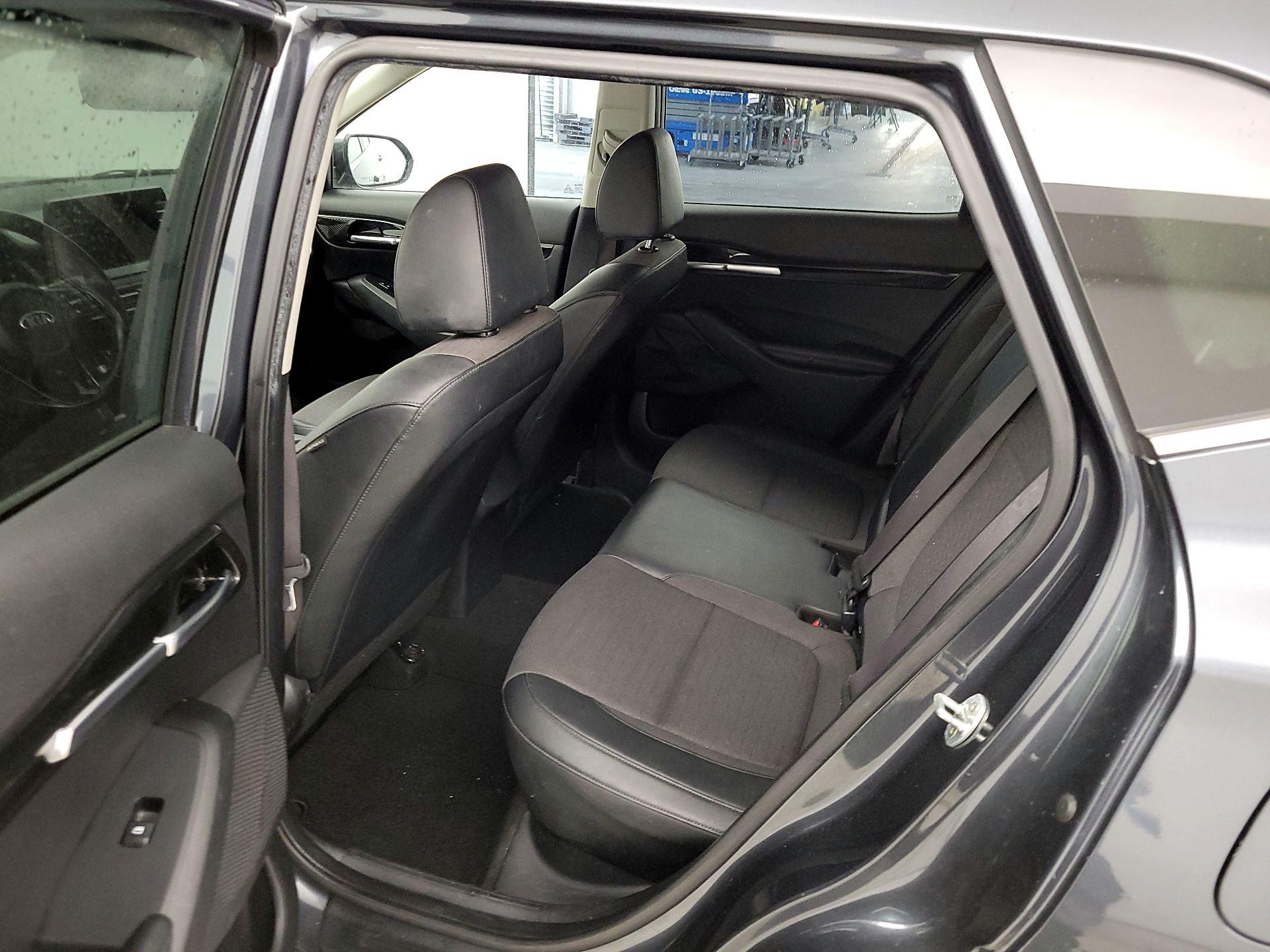 Thumbnail: 2021 Kia Seltos - 19