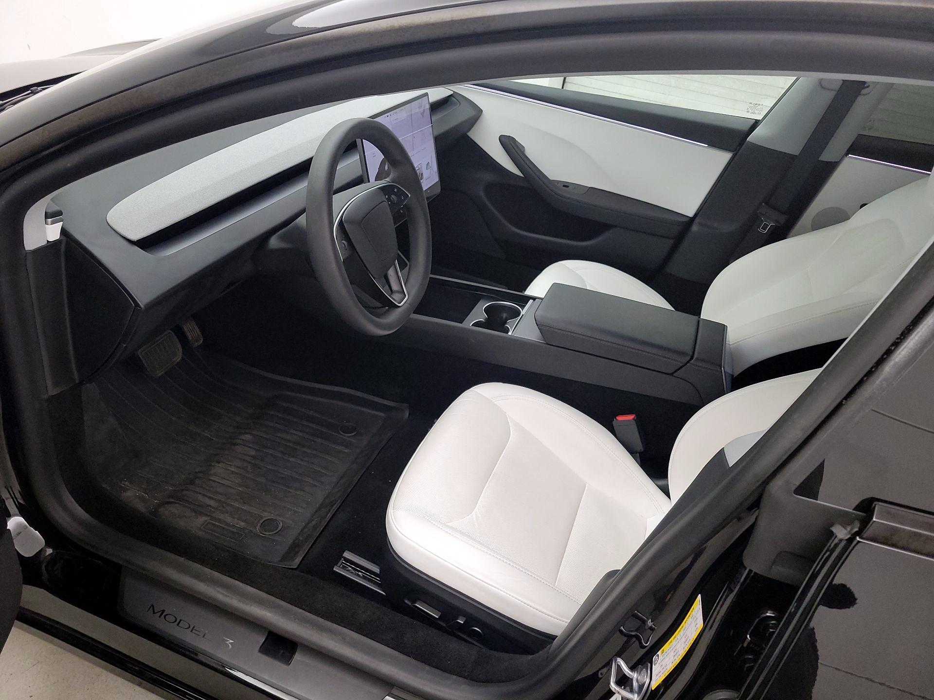 Thumbnail: 2025 Tesla Model 3 - 11