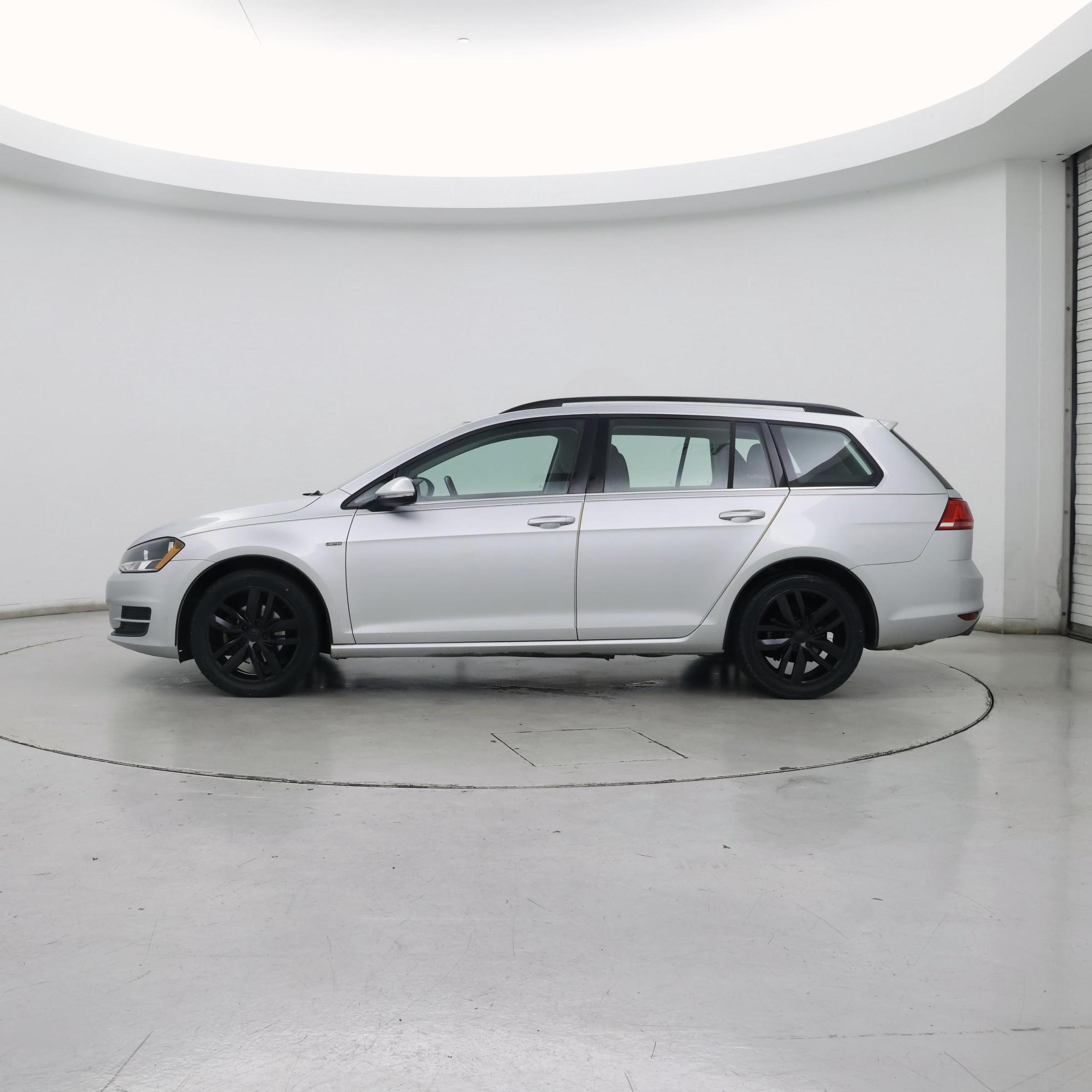 Thumbnail: 2016 Volkswagen Golf - 3