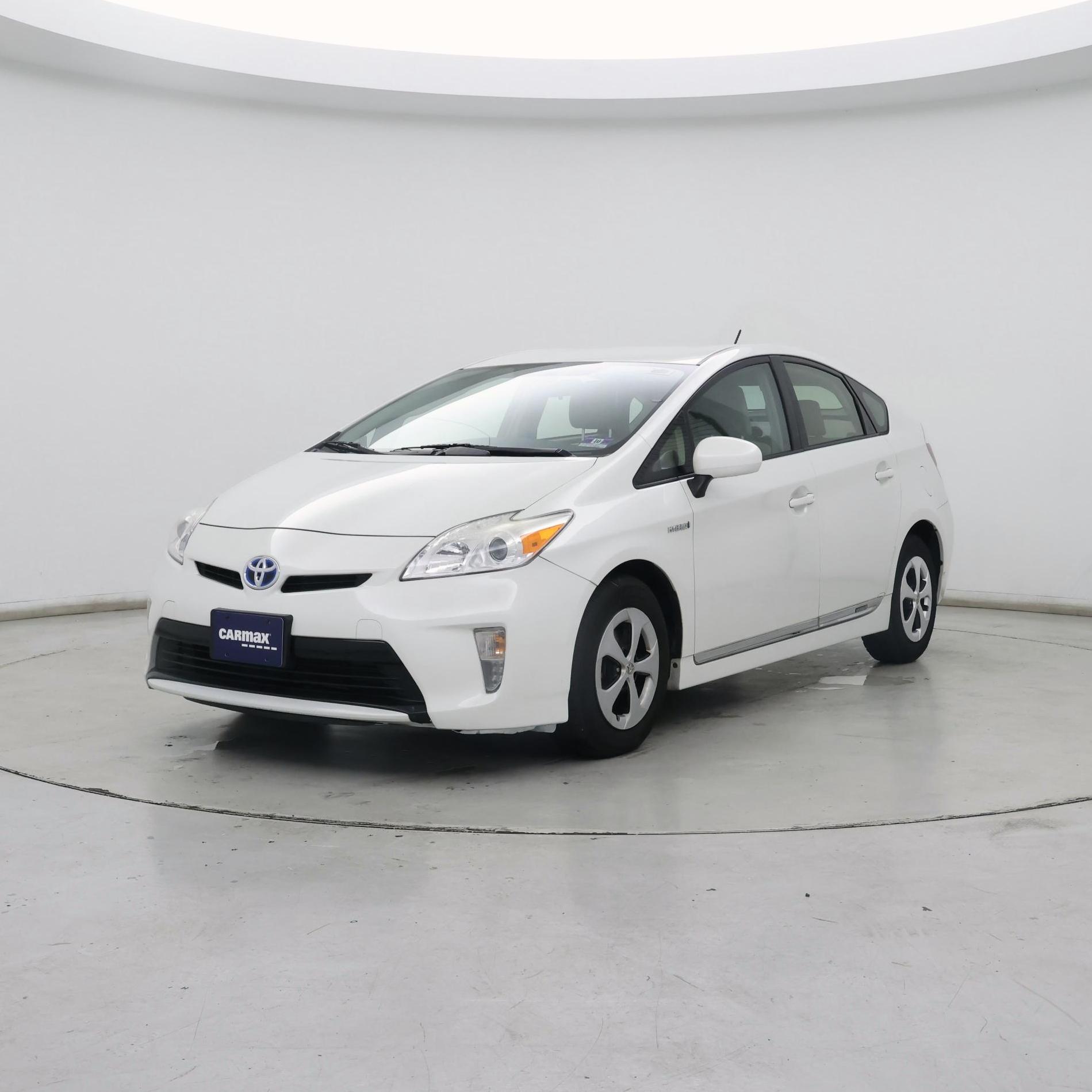 Thumbnail: 2015 Toyota Prius - 4